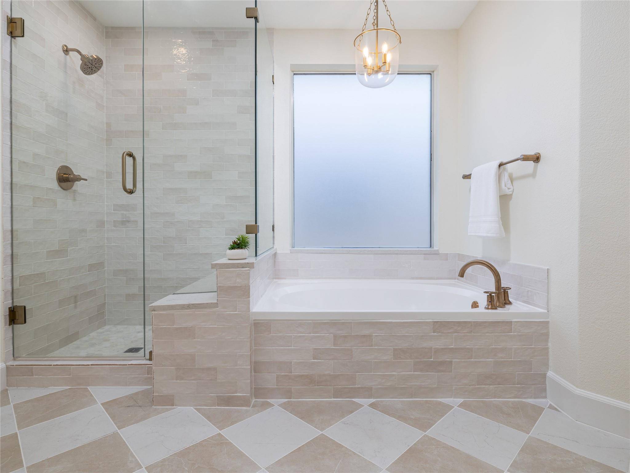 525 Golden Creek DR, Round Rock, TX 78665