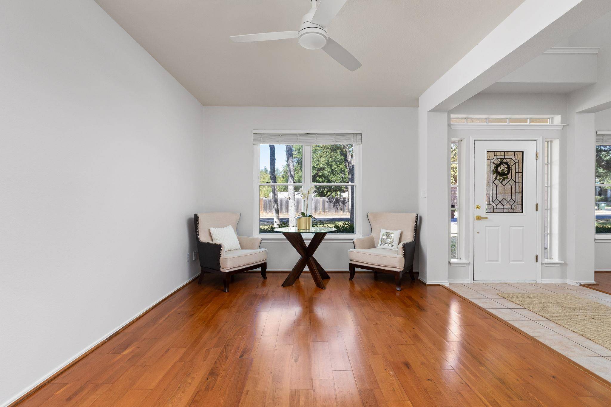 8017 Luling LN, Austin, TX 78729