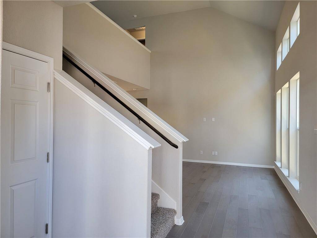 12813 Gilliland LN, Manor, TX 78653