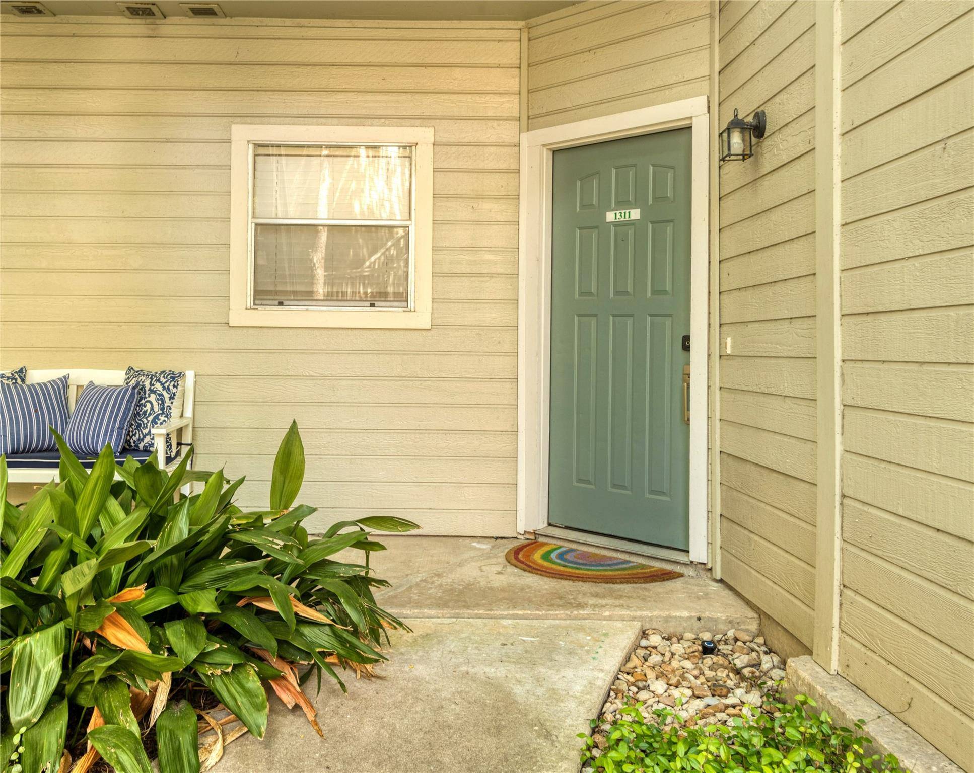 2450 WICKERSHAM LN #M1311, Austin, TX 78741