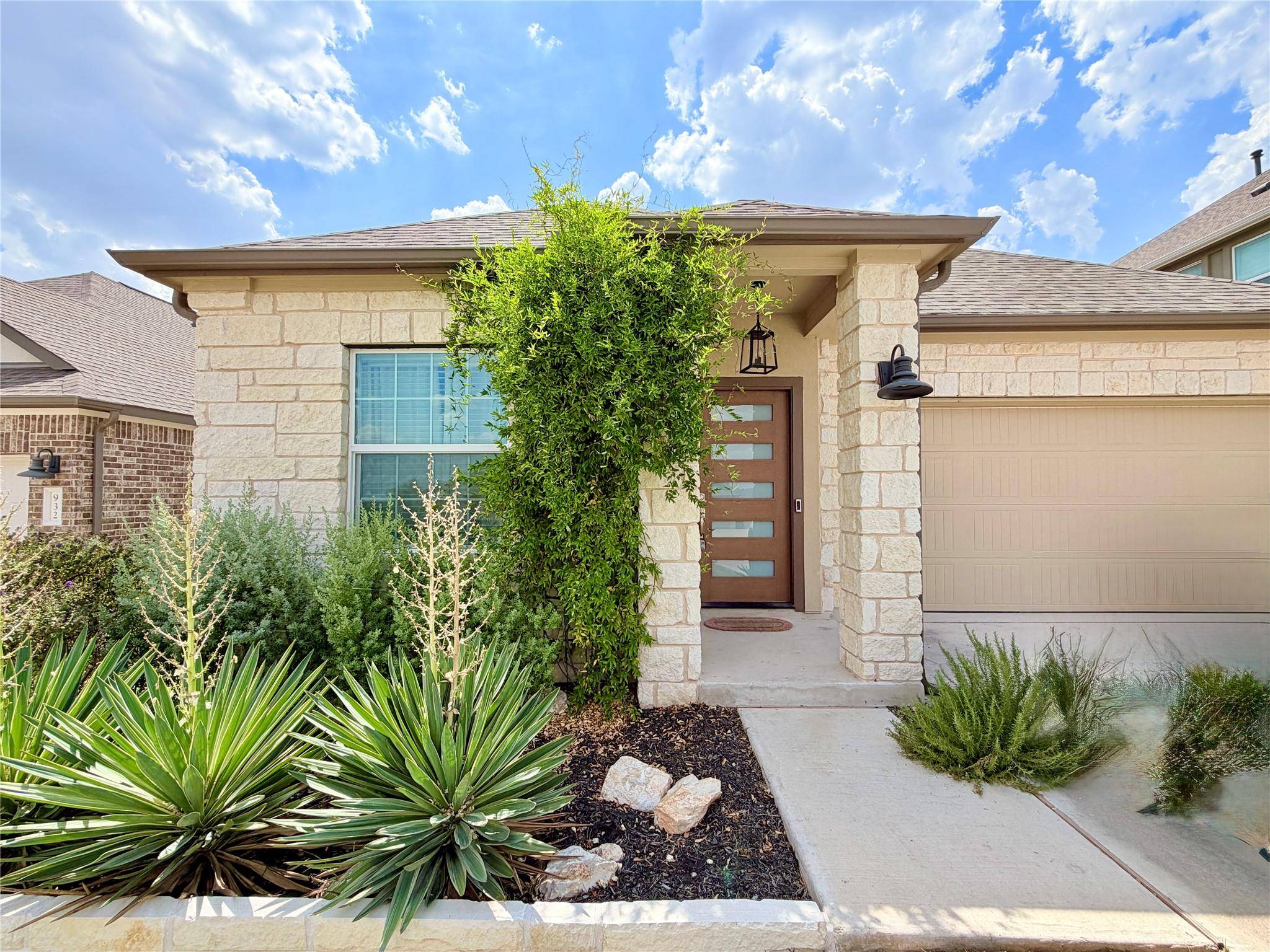 928 Legends LN, Georgetown, TX 78628
