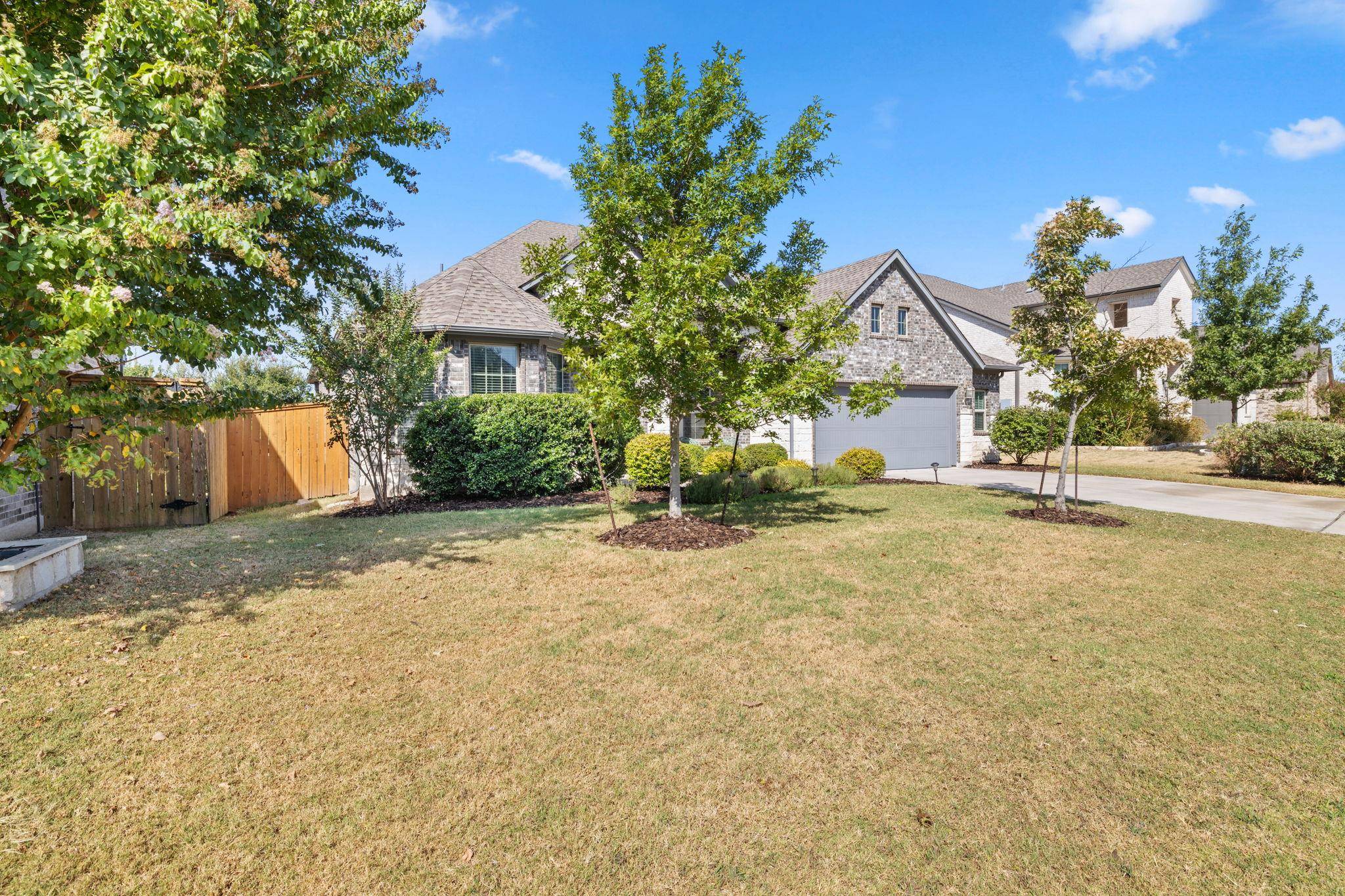 2332 Airport DR, Leander, TX 78641
