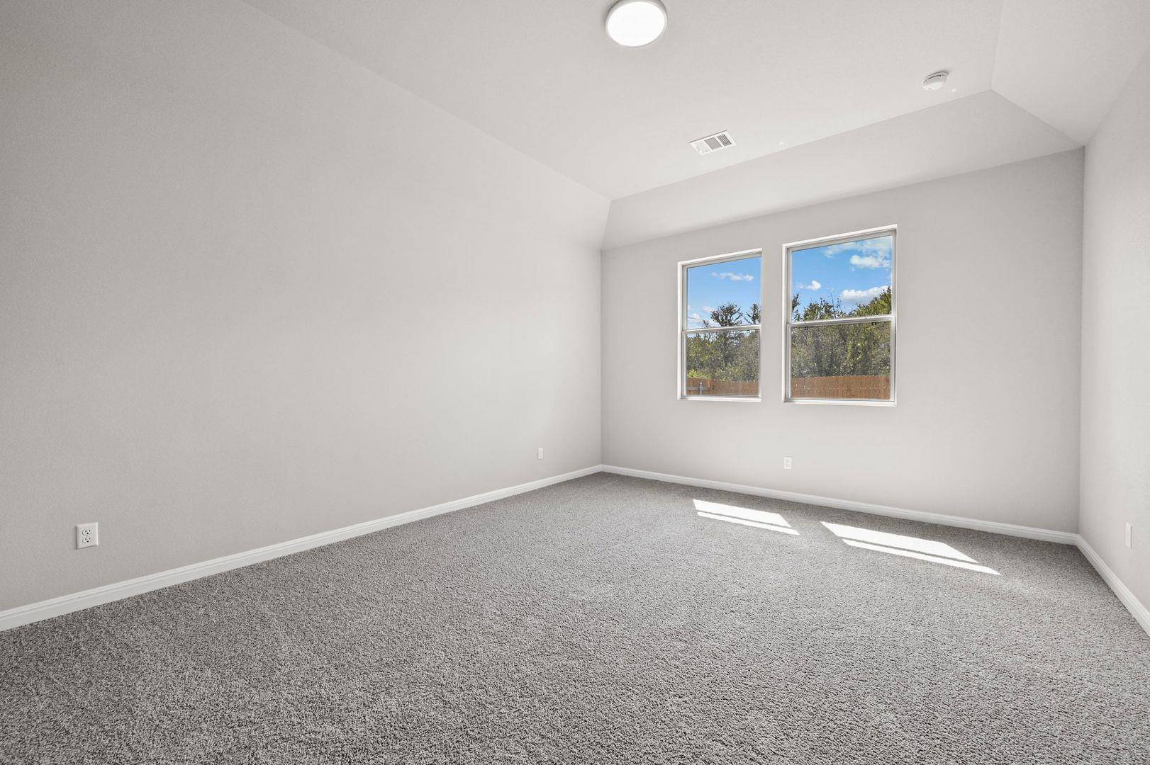 216 Hornet ST, Elgin, TX 78621