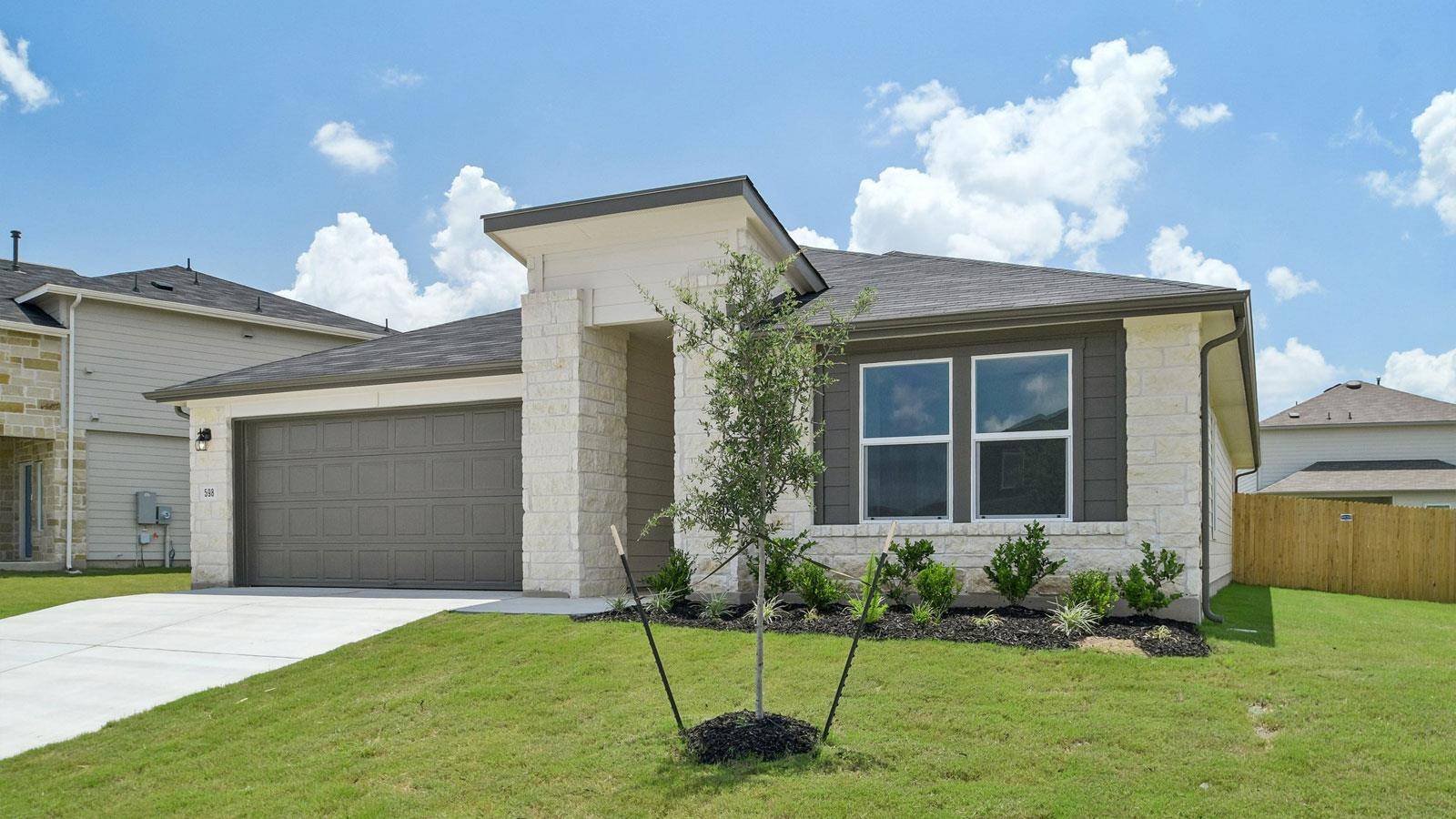 598 Globe Mallow CIR, Kyle, TX 78640