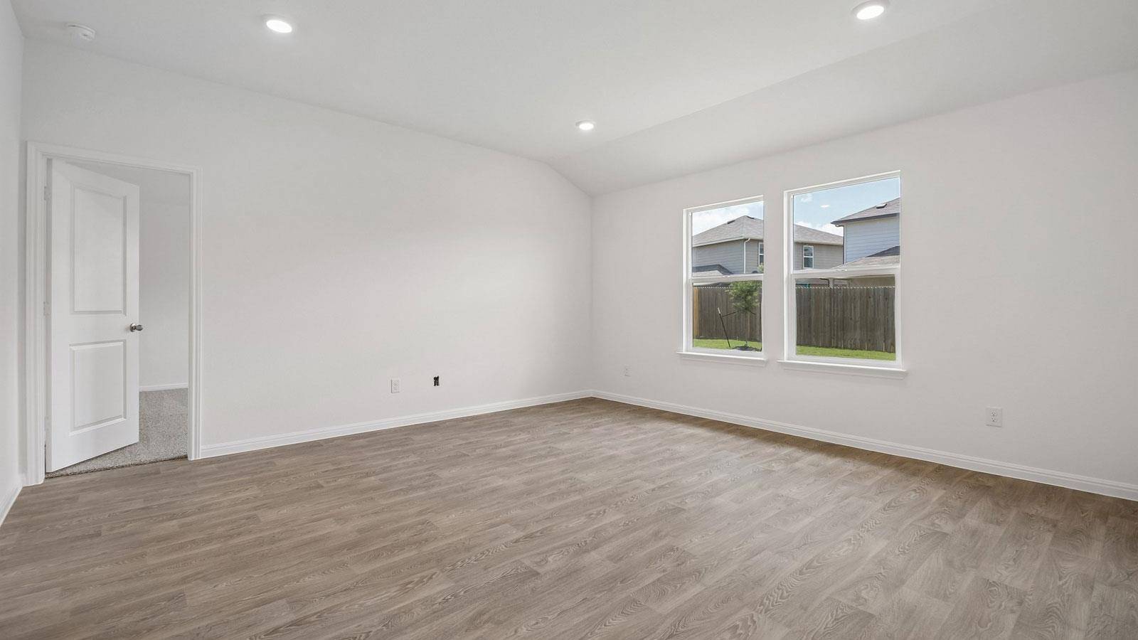 598 Globe Mallow CIR, Kyle, TX 78640