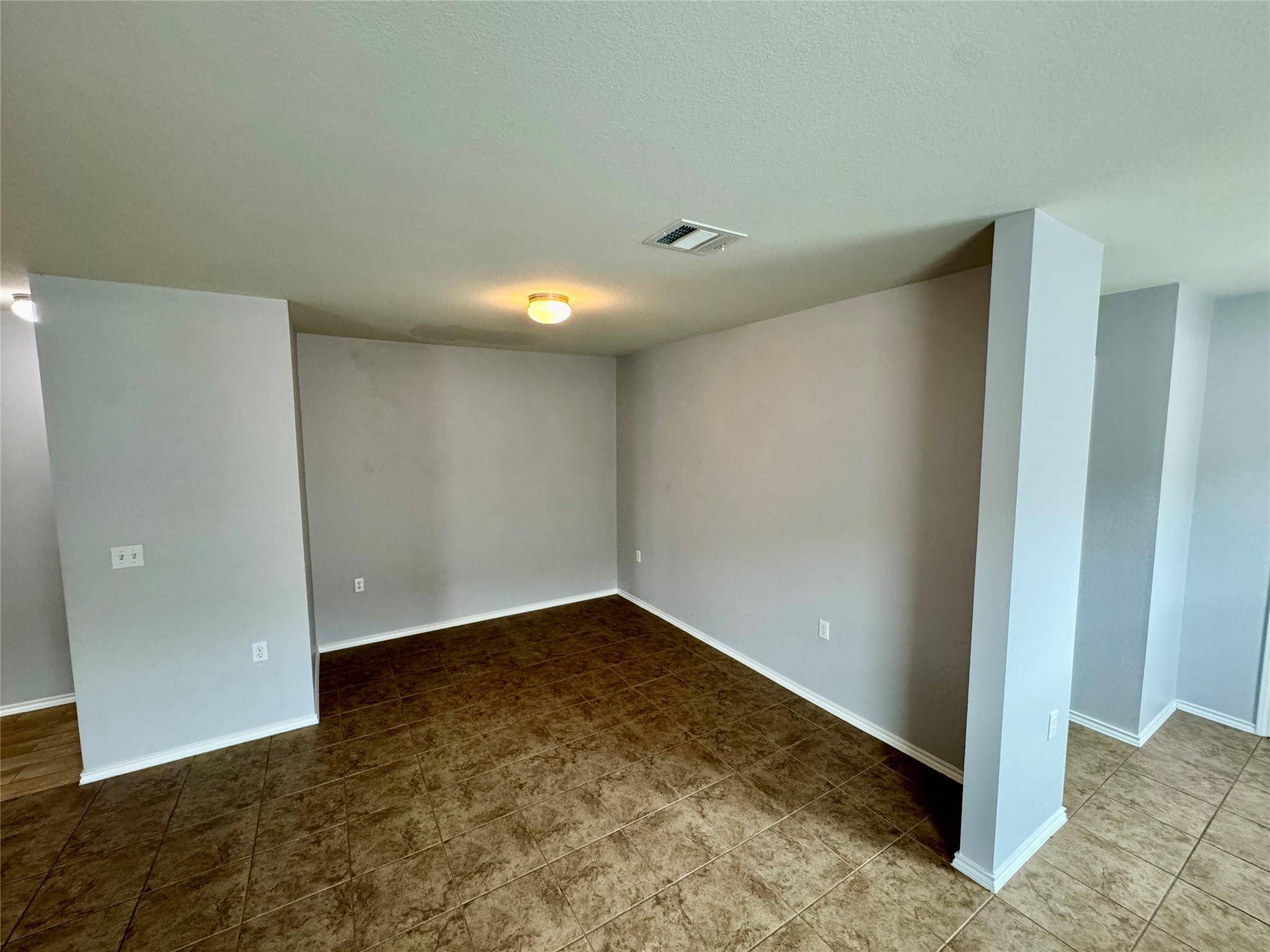 5816 Knoll Pines Pass DR, Austin, TX 78724