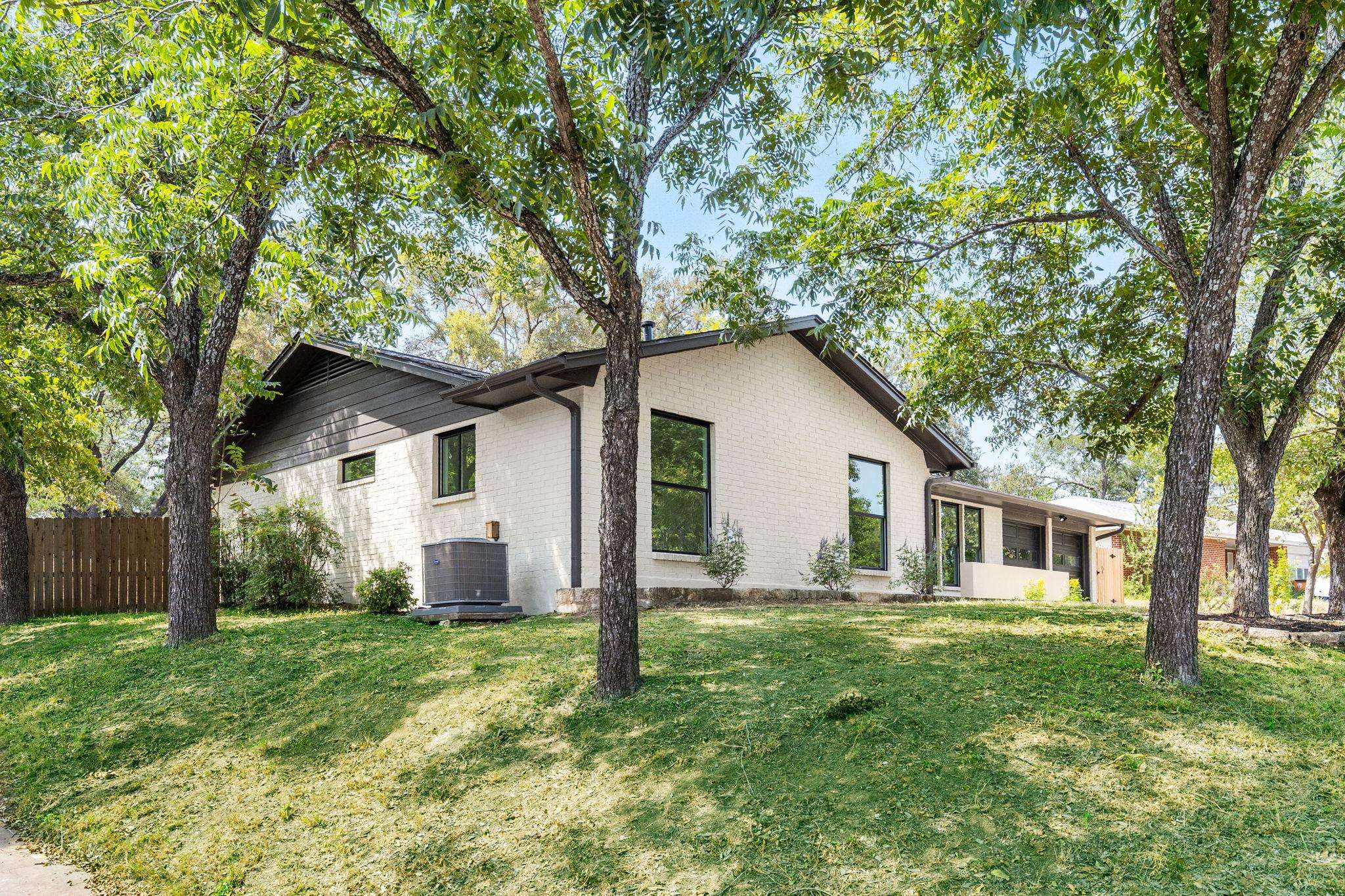 1444 Salem Meadow CIR, Austin, TX 78745