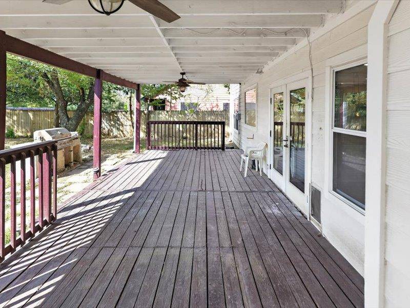 900 OAKCREST CIR, Cedar Park, TX 78613