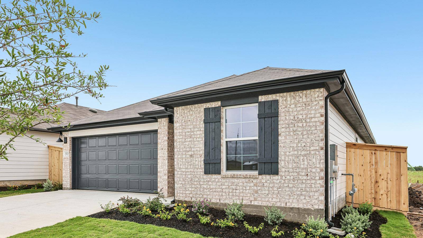 25525 Farmers Crop LN, Elgin, TX 78621