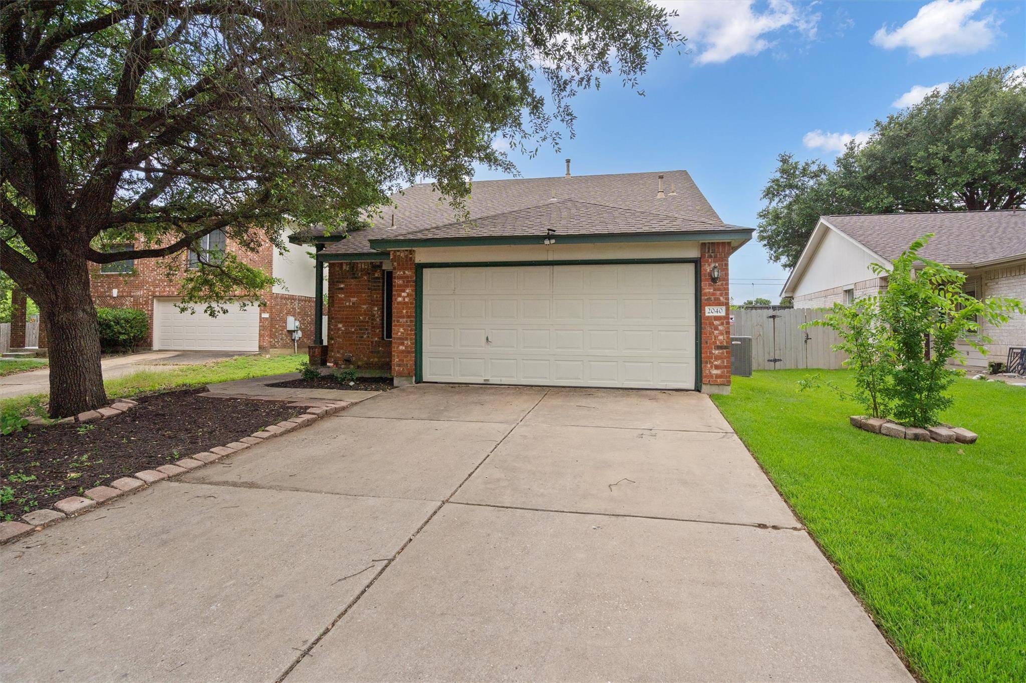 2040 Buckley LN, Round Rock, TX 78664