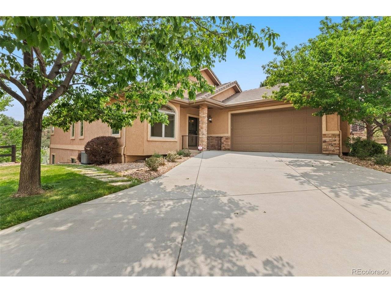 2425 Mesa Crest, Colorado Springs, CO 80904