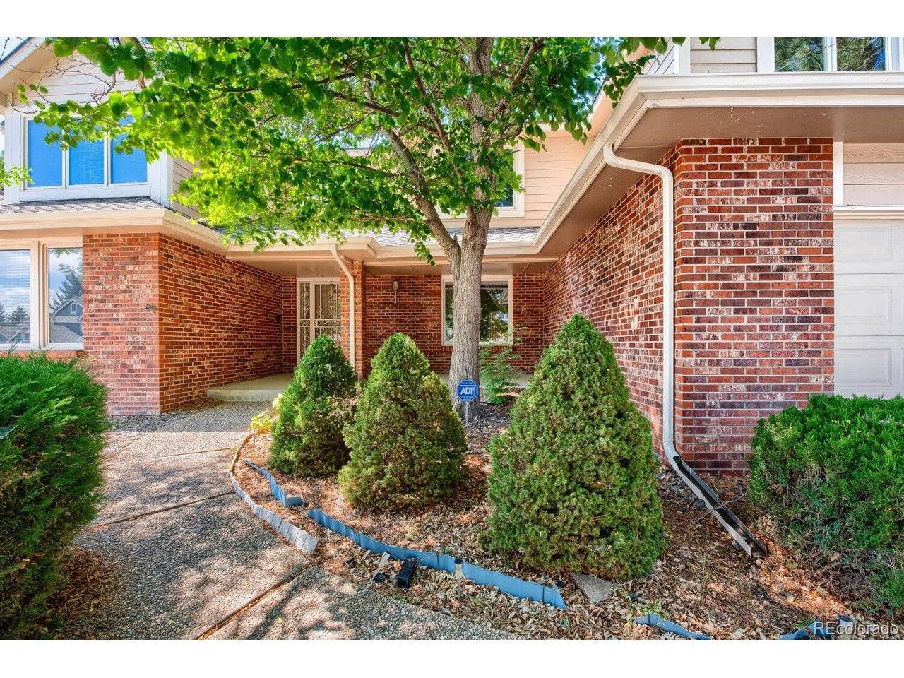 15956 E Crestridge, Centennial, CO 80015