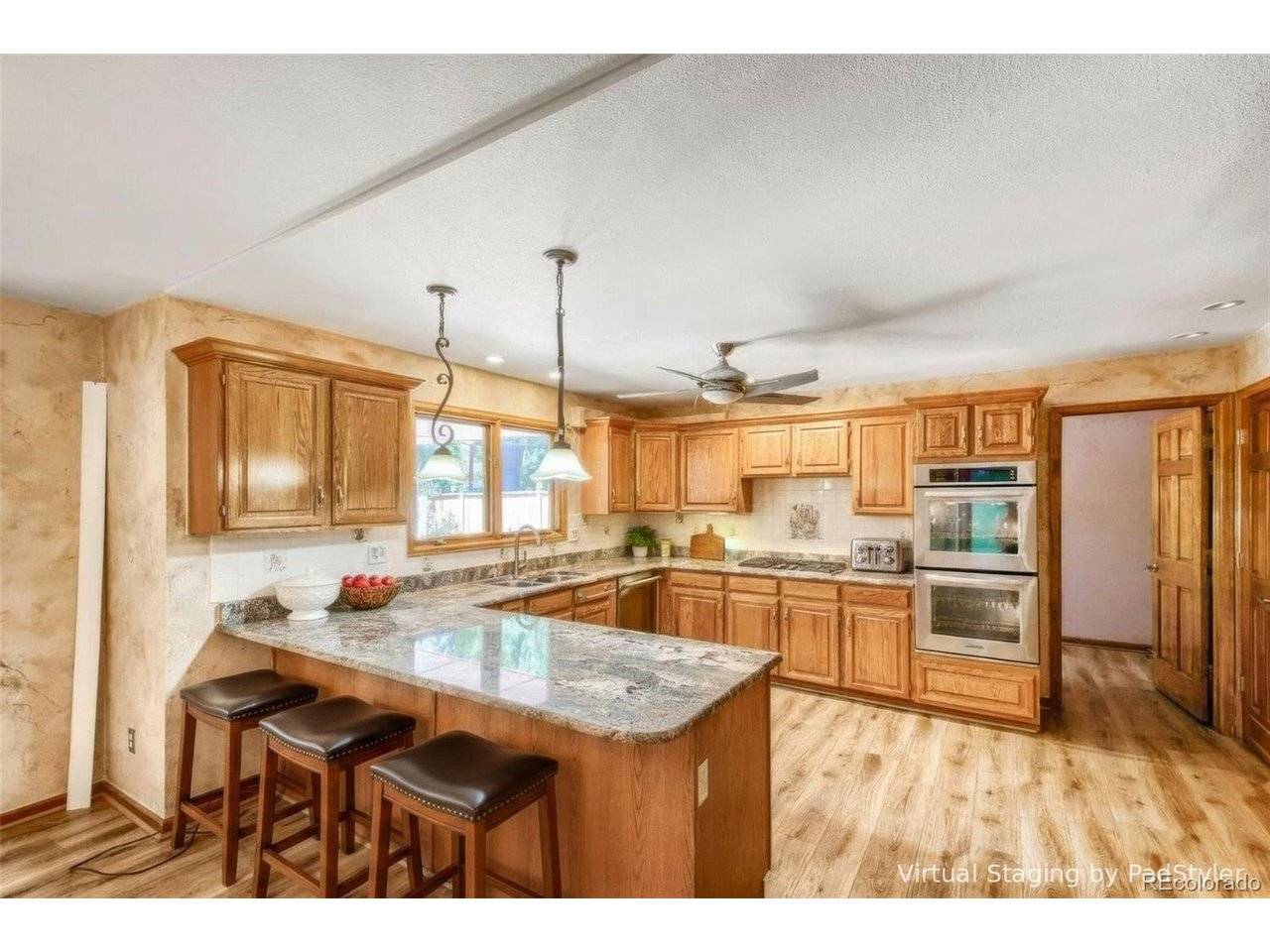 15956 E Crestridge, Centennial, CO 80015
