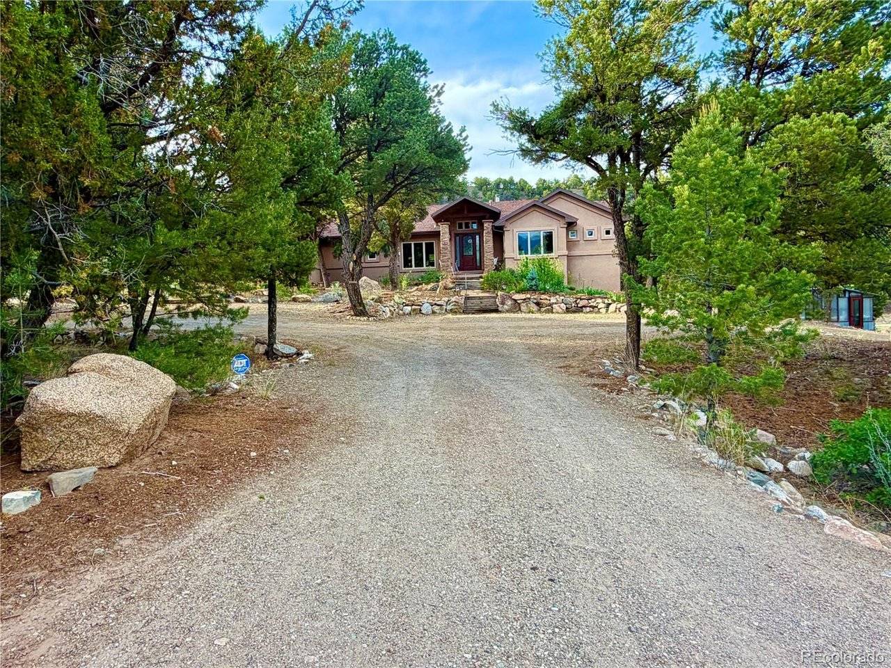 990 Hamilton Creek, Coaldale, CO 81222