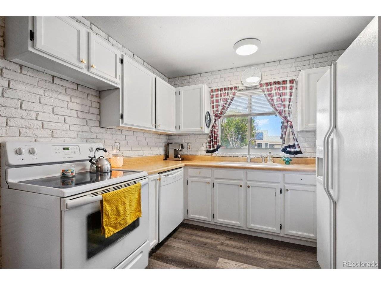 1927 Cathay, Aurora, CO 80011