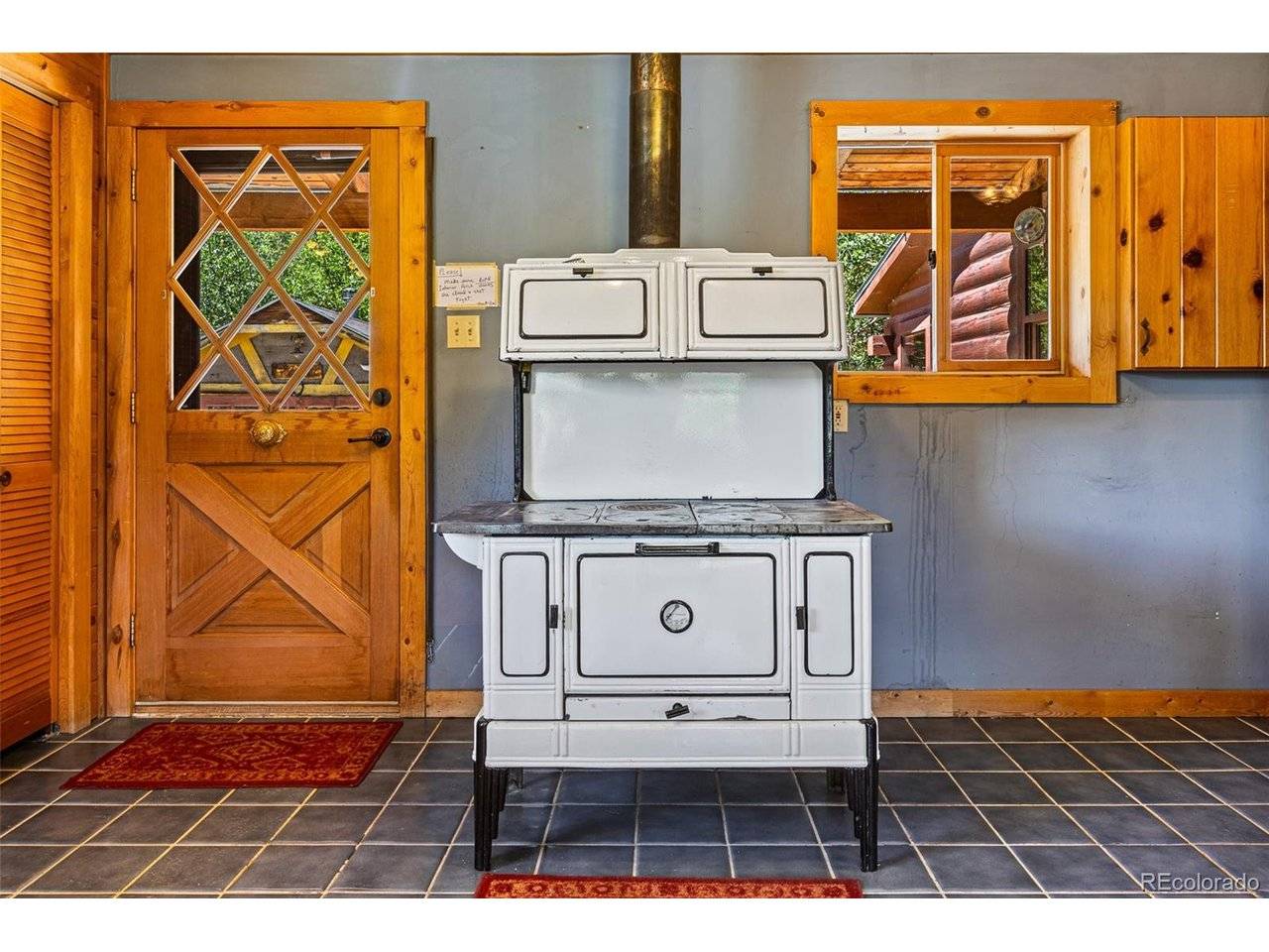 135 S Main, Alma, CO 80420