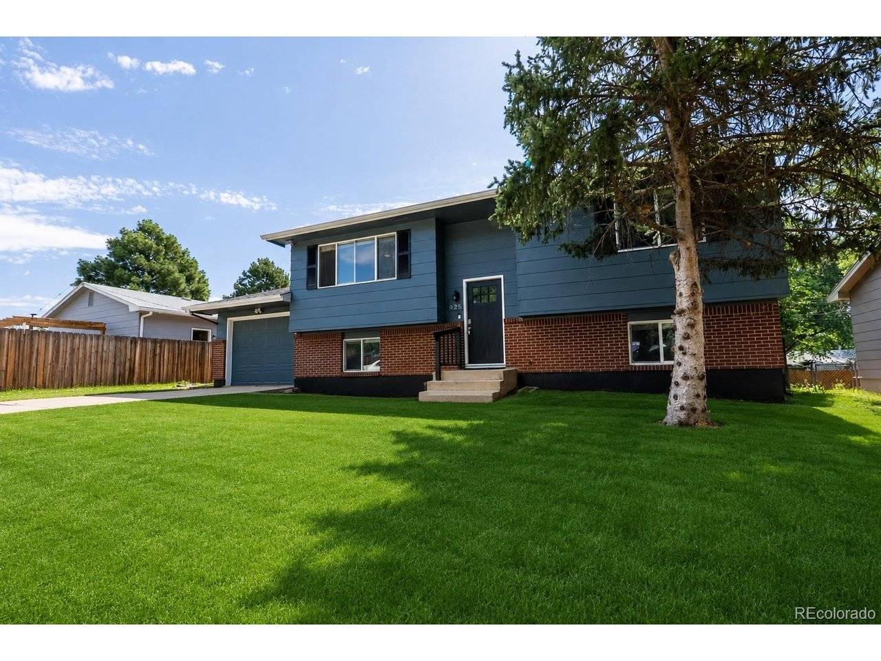 925 Arrawanna, Colorado Springs, CO 80909