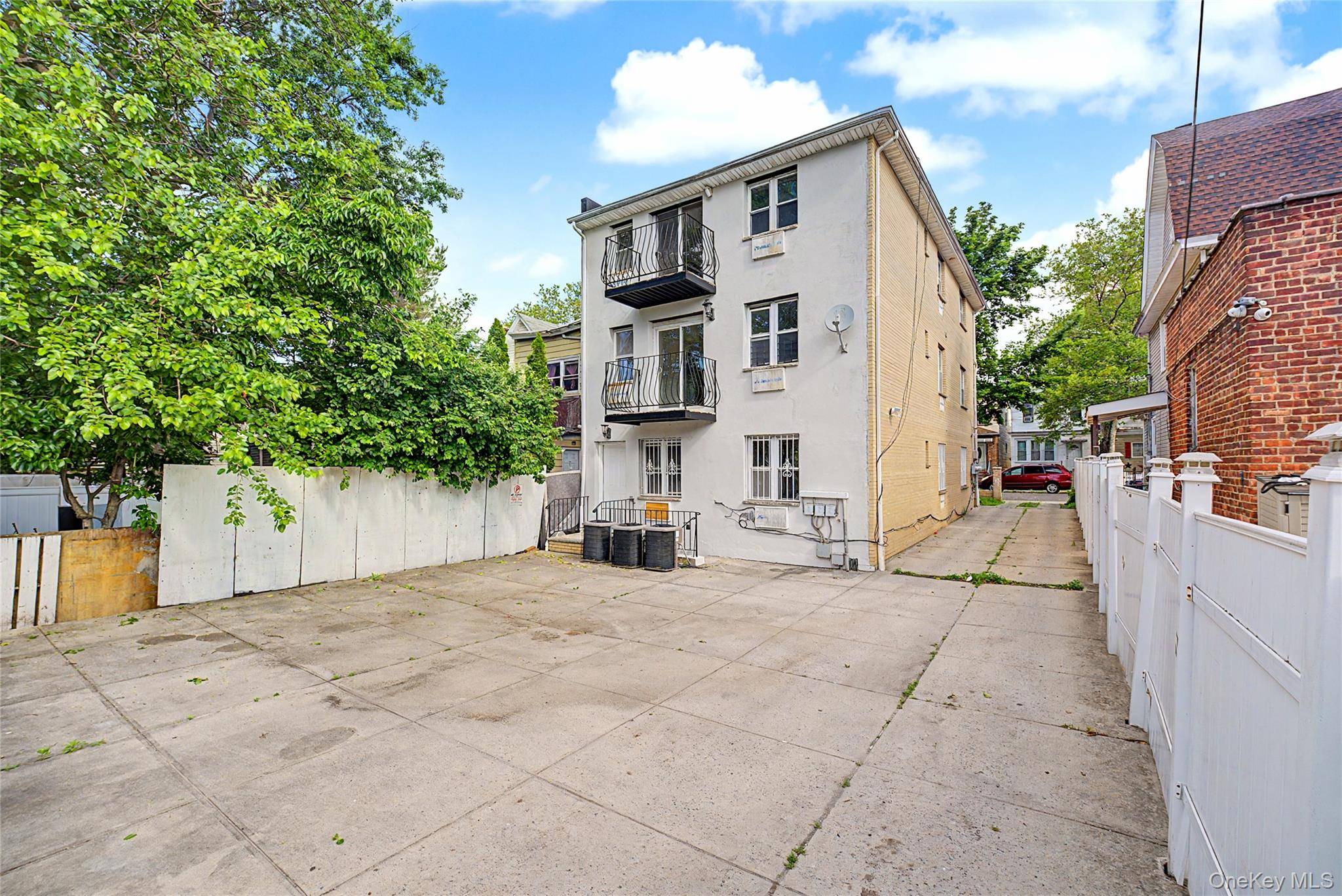 102-42 86th RD, Richmond Hill, NY 11418