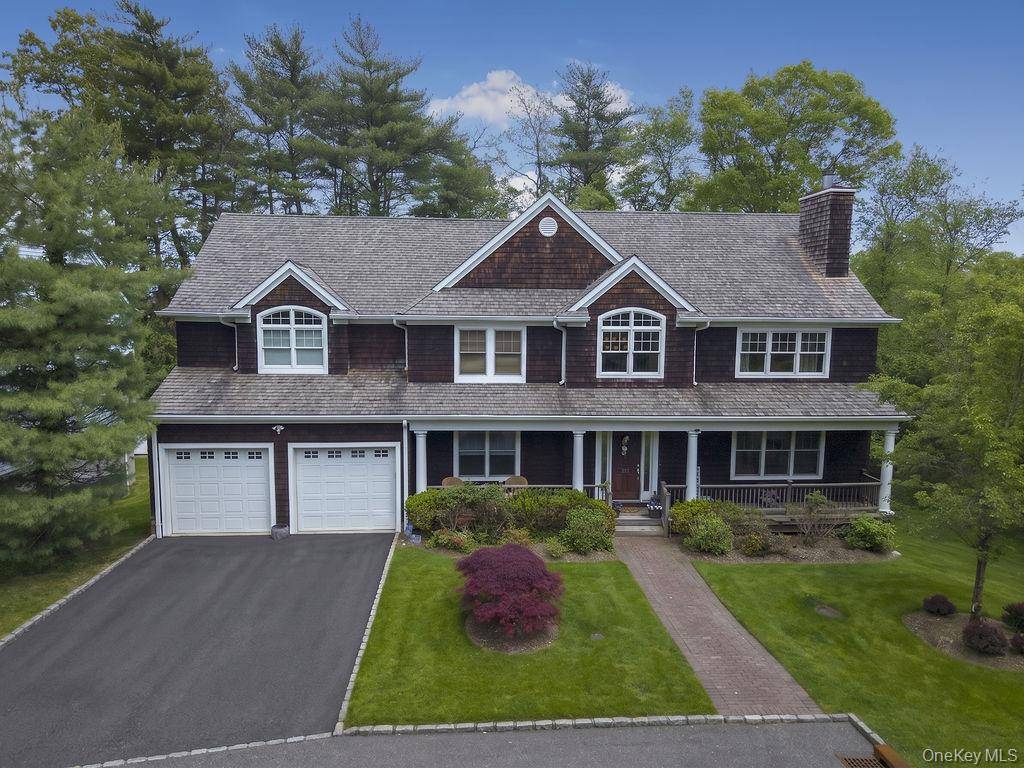899 Harbor View RD, Mill Neck, NY 11771