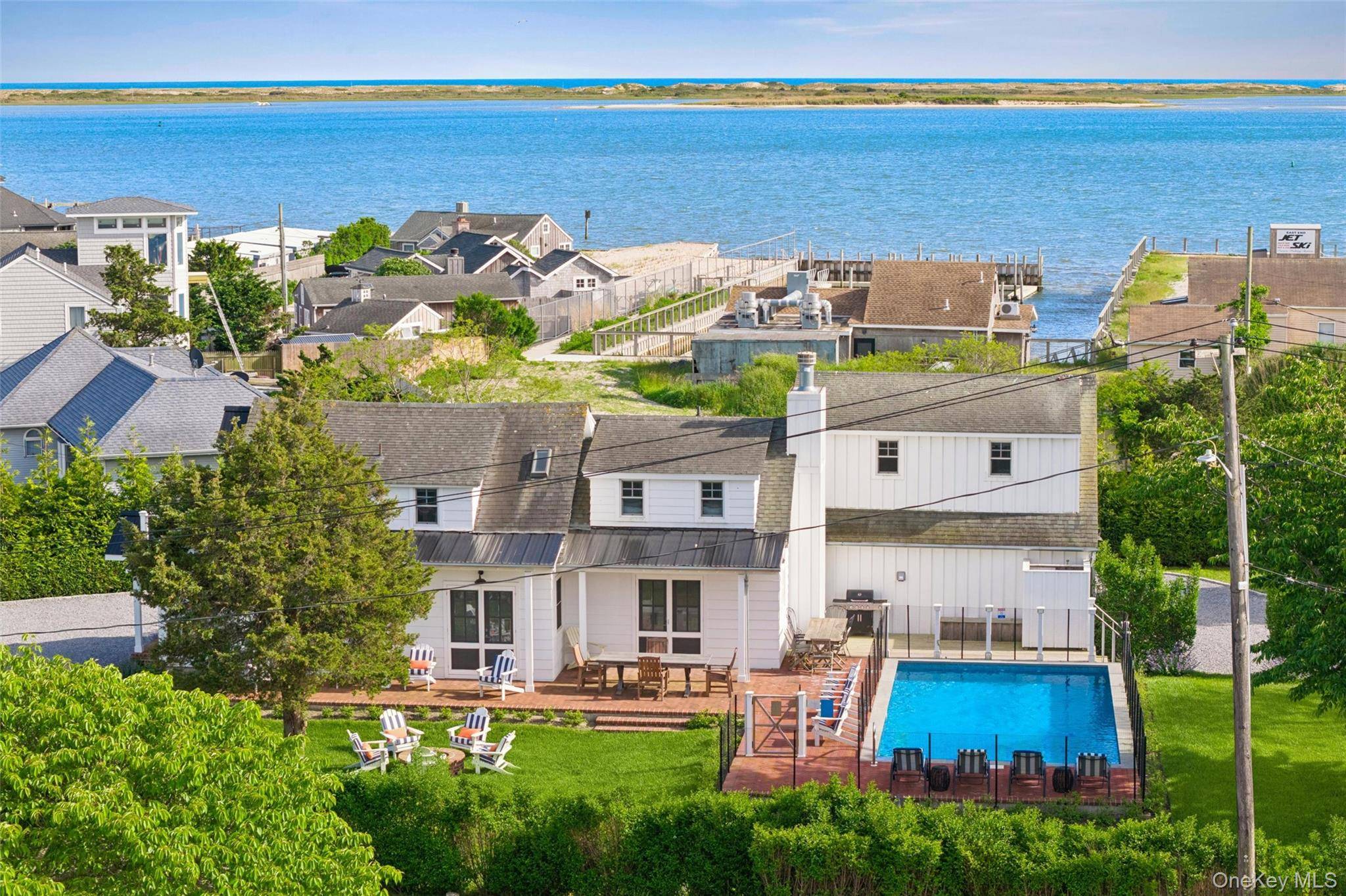 87 Foster AVE, Hampton Bays, NY 11946