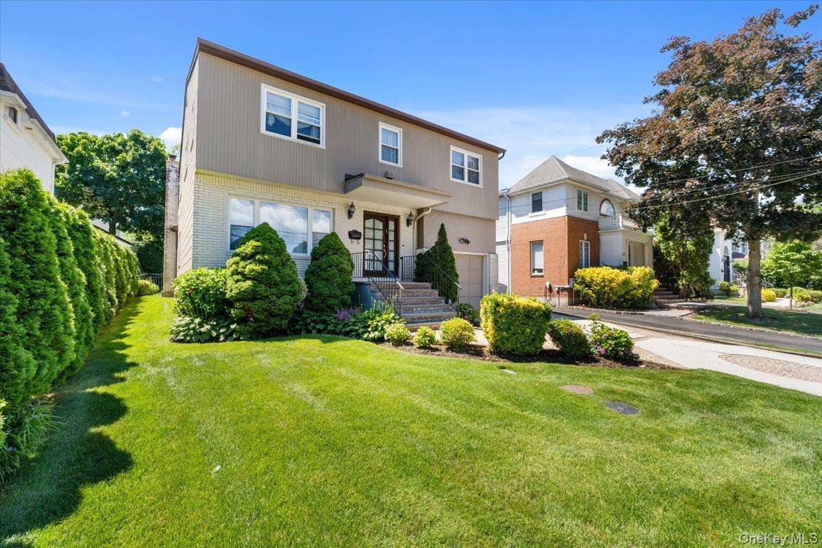 42 North RD, Great Neck, NY 11024