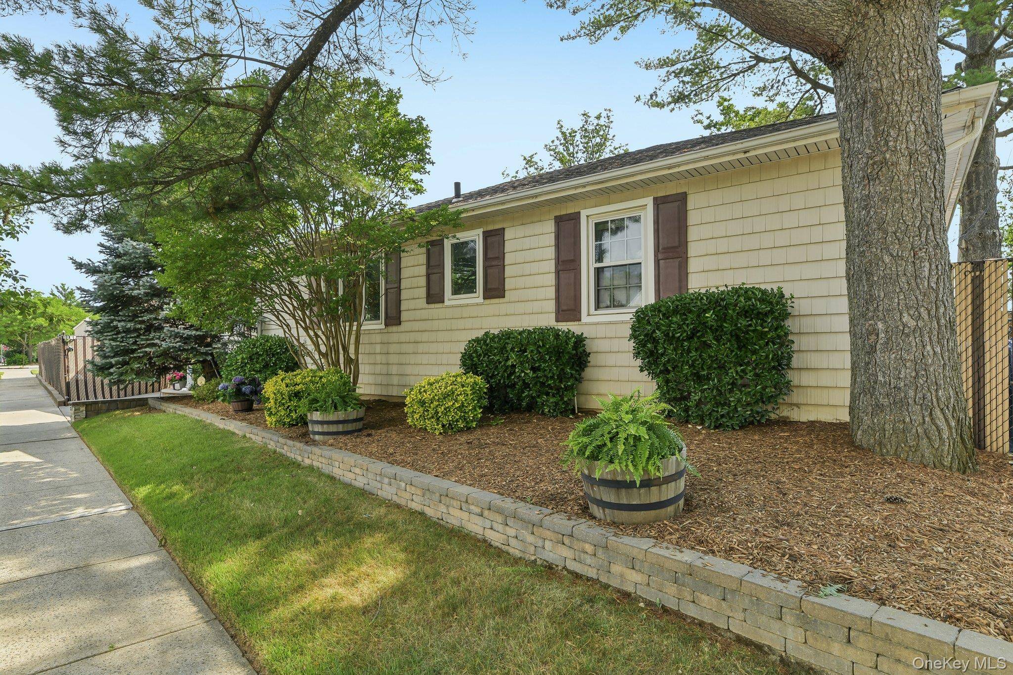 7814 Langdale ST, New Hyde Park, NY 11040