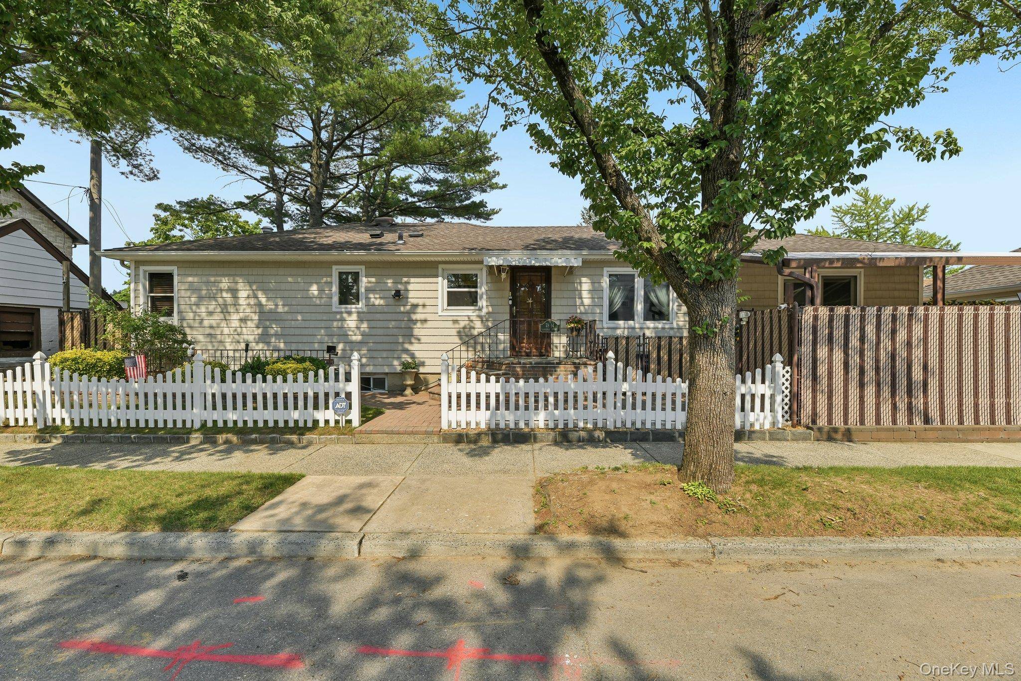 7814 Langdale ST, New Hyde Park, NY 11040