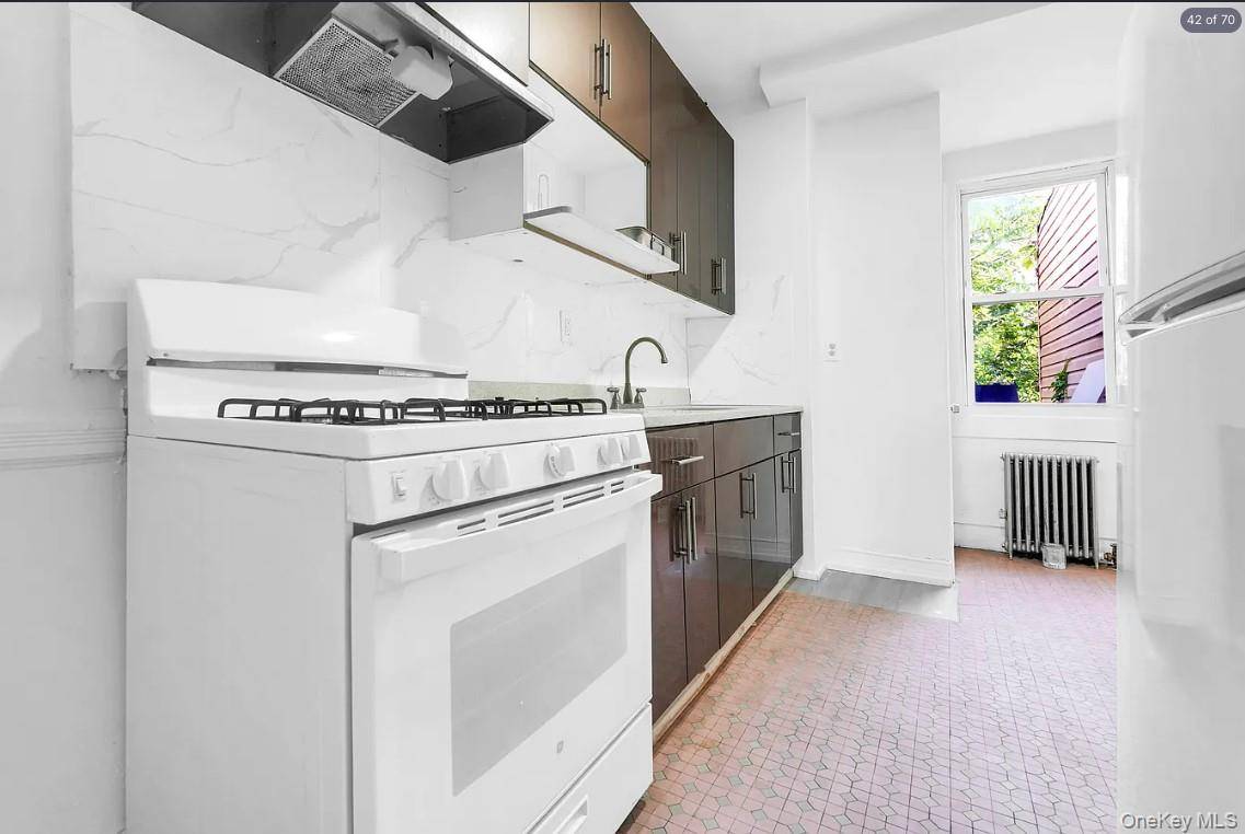 3-08 26th AVE #1, Long Island City, NY 11102