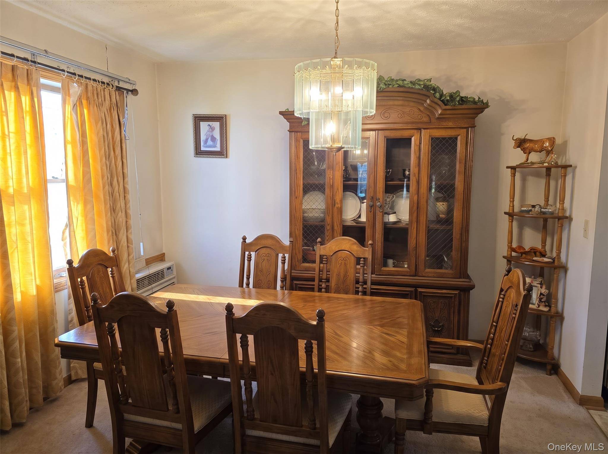 147 Miller RD, Hicksville, NY 11801