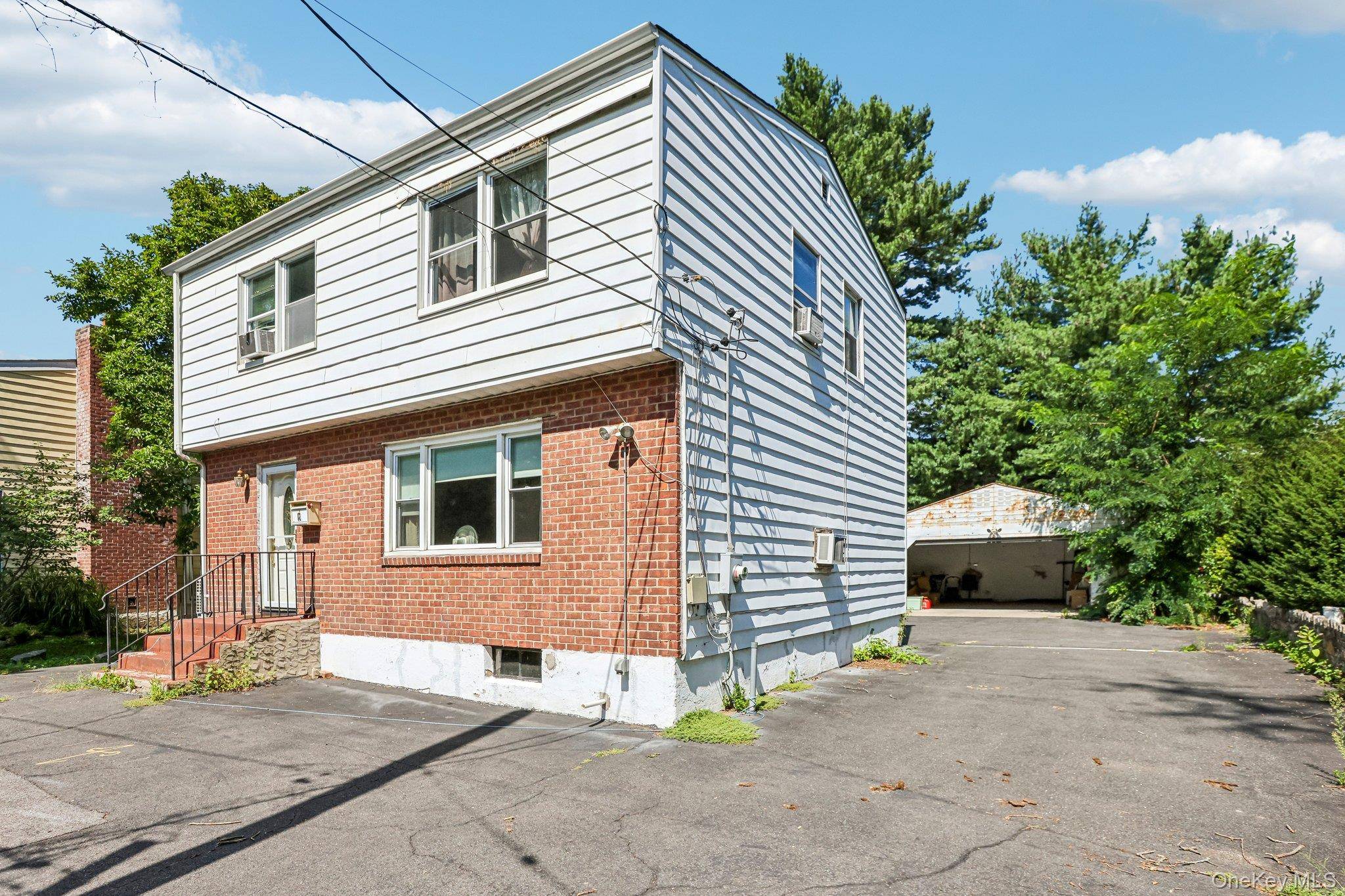 12 Bryn Mawr Pkwy, Bronxville, NY 10708