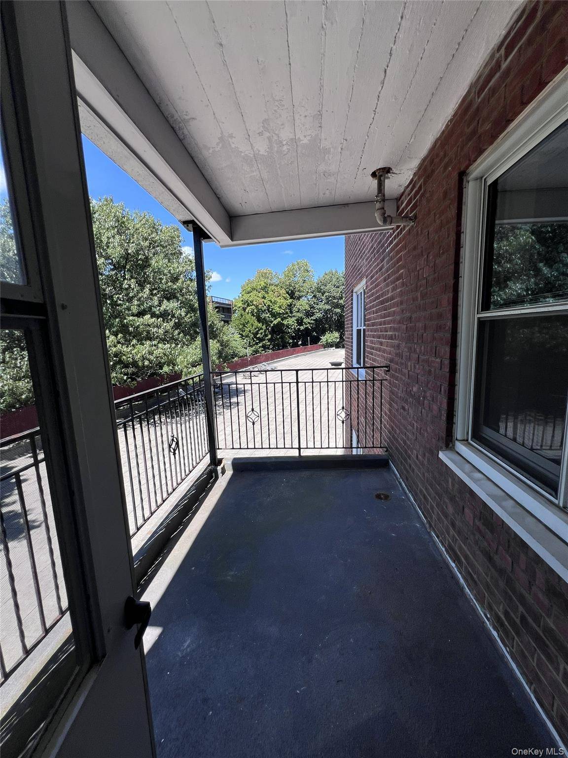 280 Collins AVE #2B, Fleetwood, NY 10552