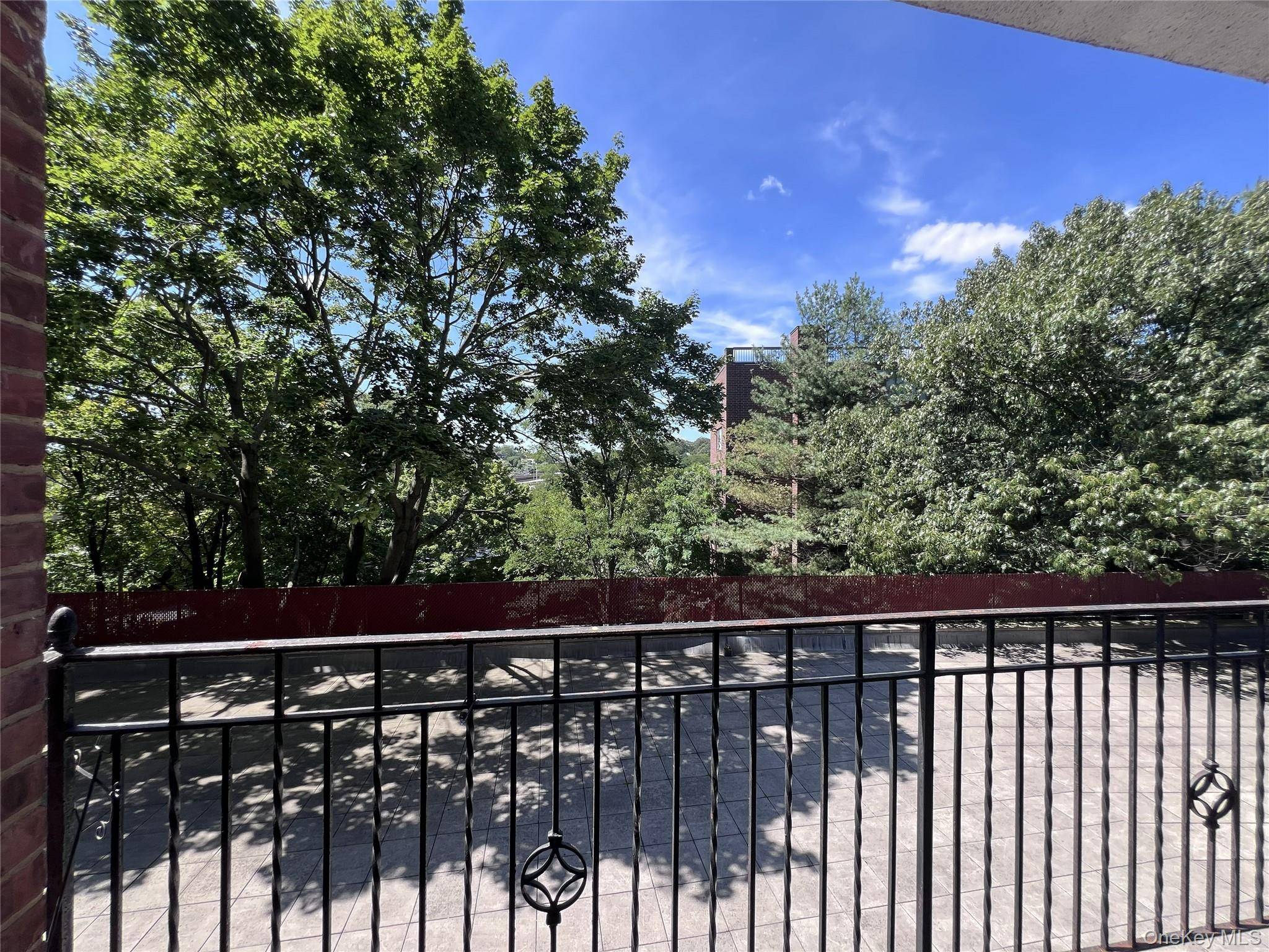 280 Collins AVE #2B, Fleetwood, NY 10552