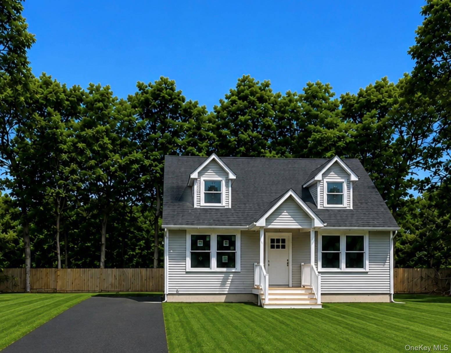 66 W Rugby DR, Shirley, NY 11967