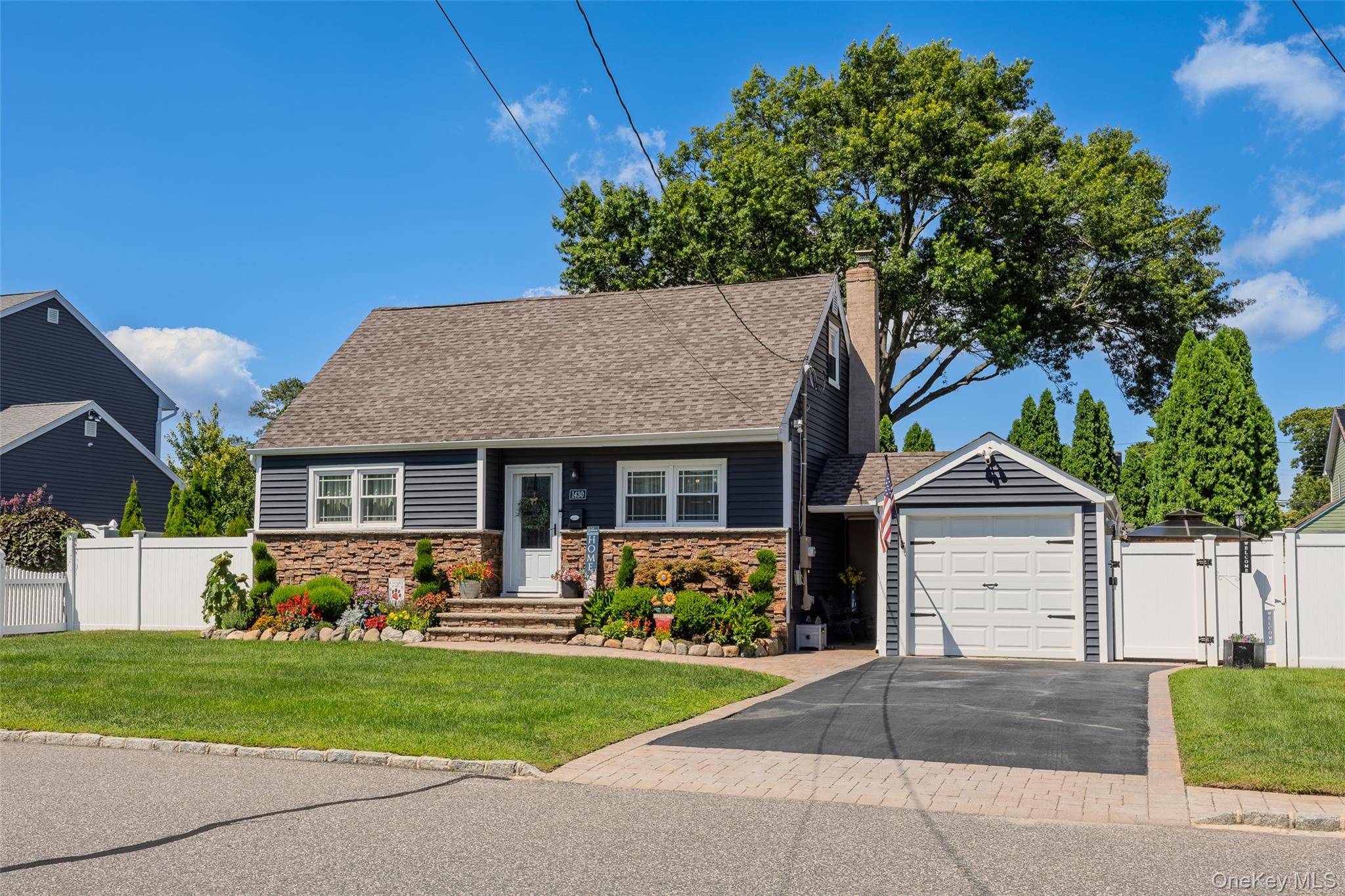 1430 12th ST, West Babylon, NY 11704