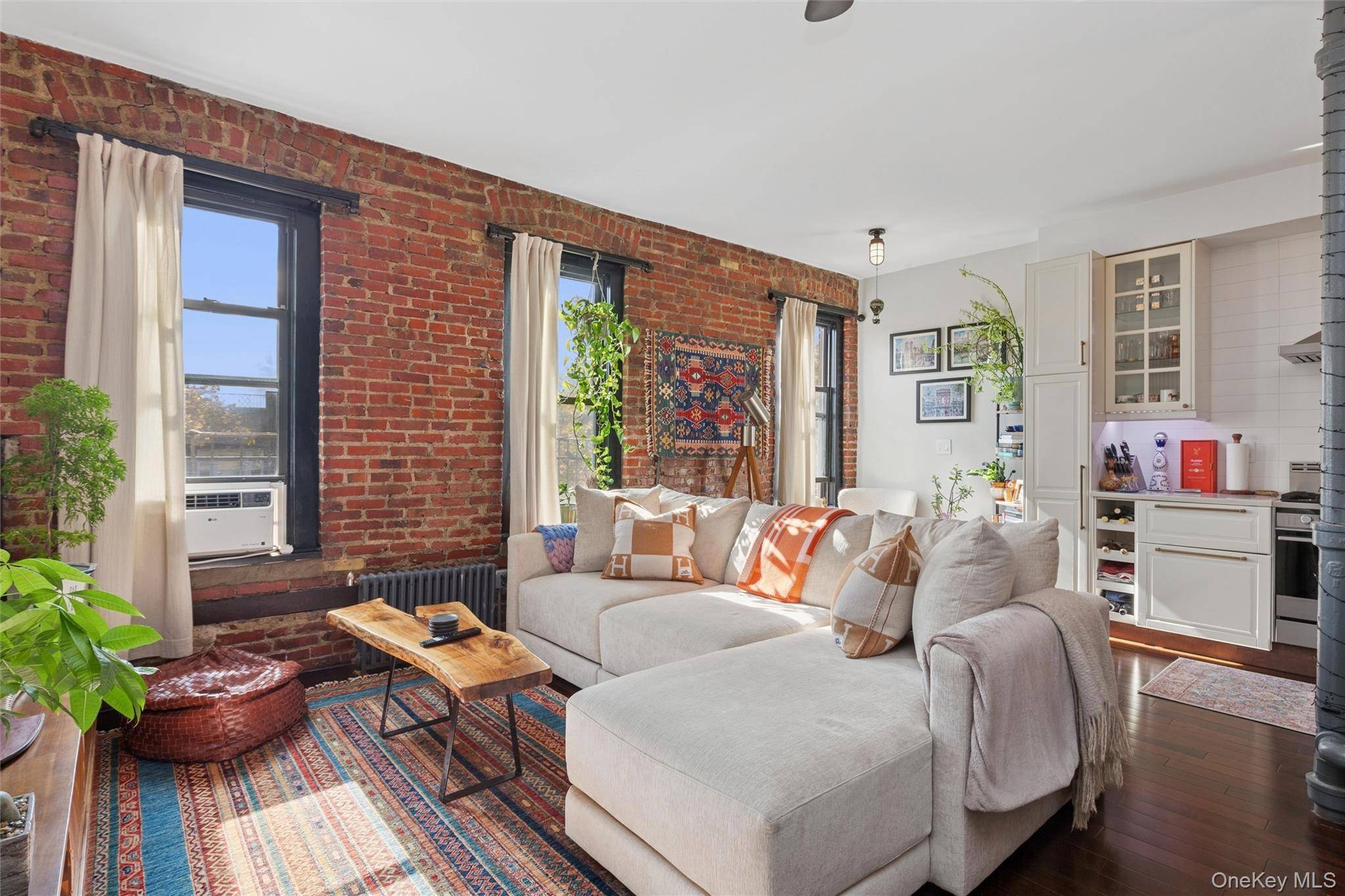 8374 Talbot ST #6F, Kew Gardens, NY 11415