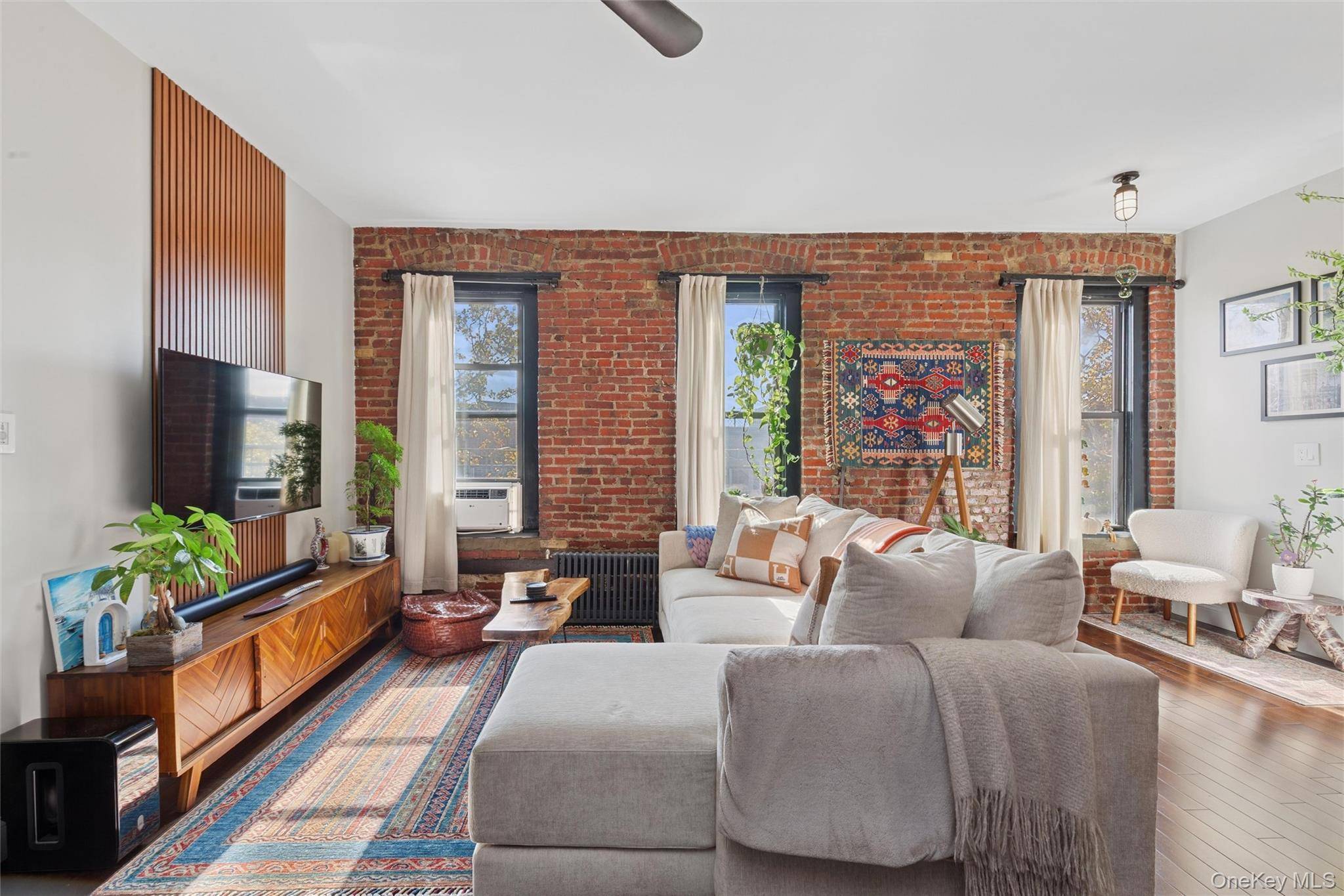 8374 Talbot ST #6F, Kew Gardens, NY 11415
