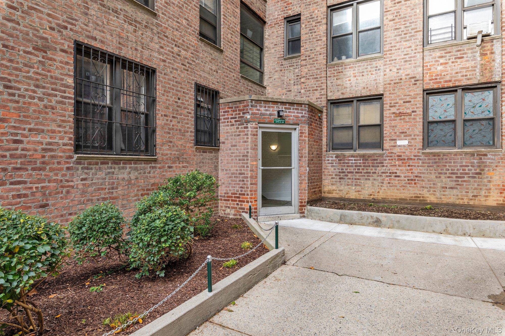 4334 Union ST #5H, Flushing, NY 11355