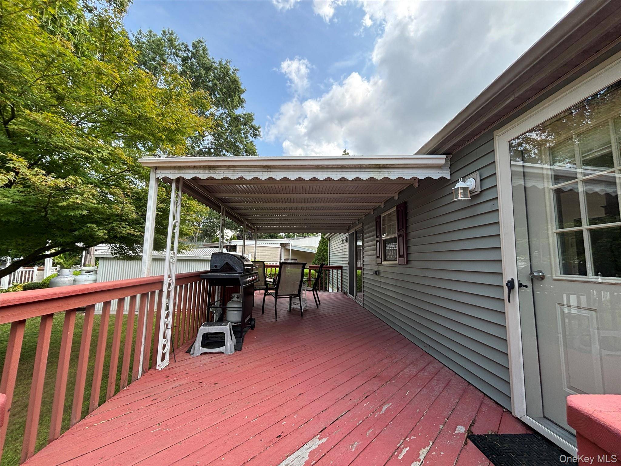 1661 Old Country RD #417, Riverhead, NY 11901
