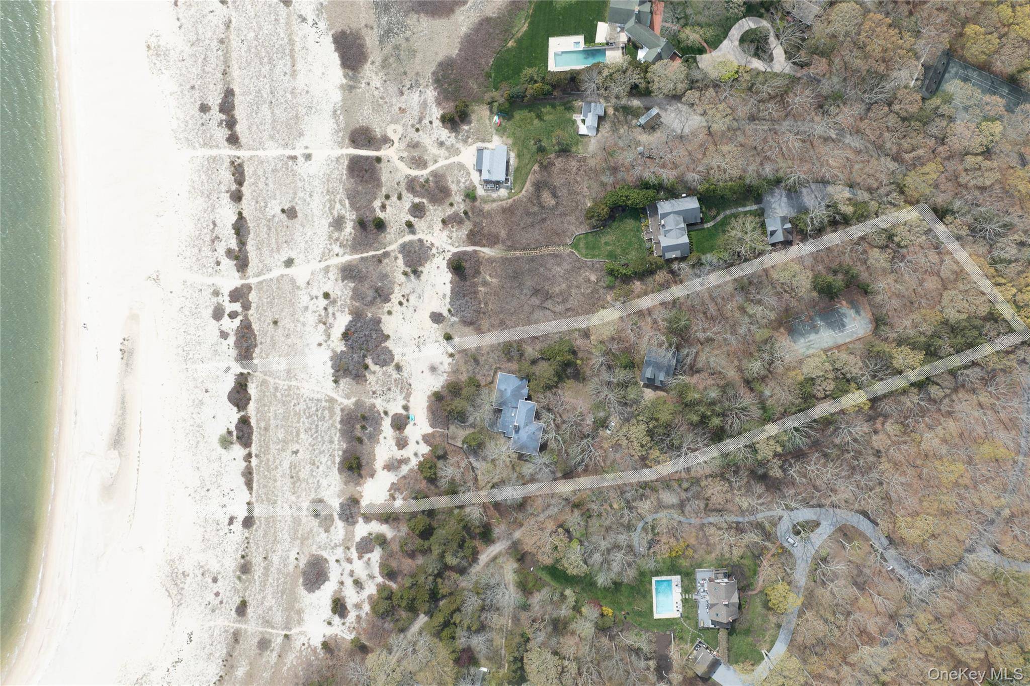 1480 Old Wood PATH, Southold, NY 11971