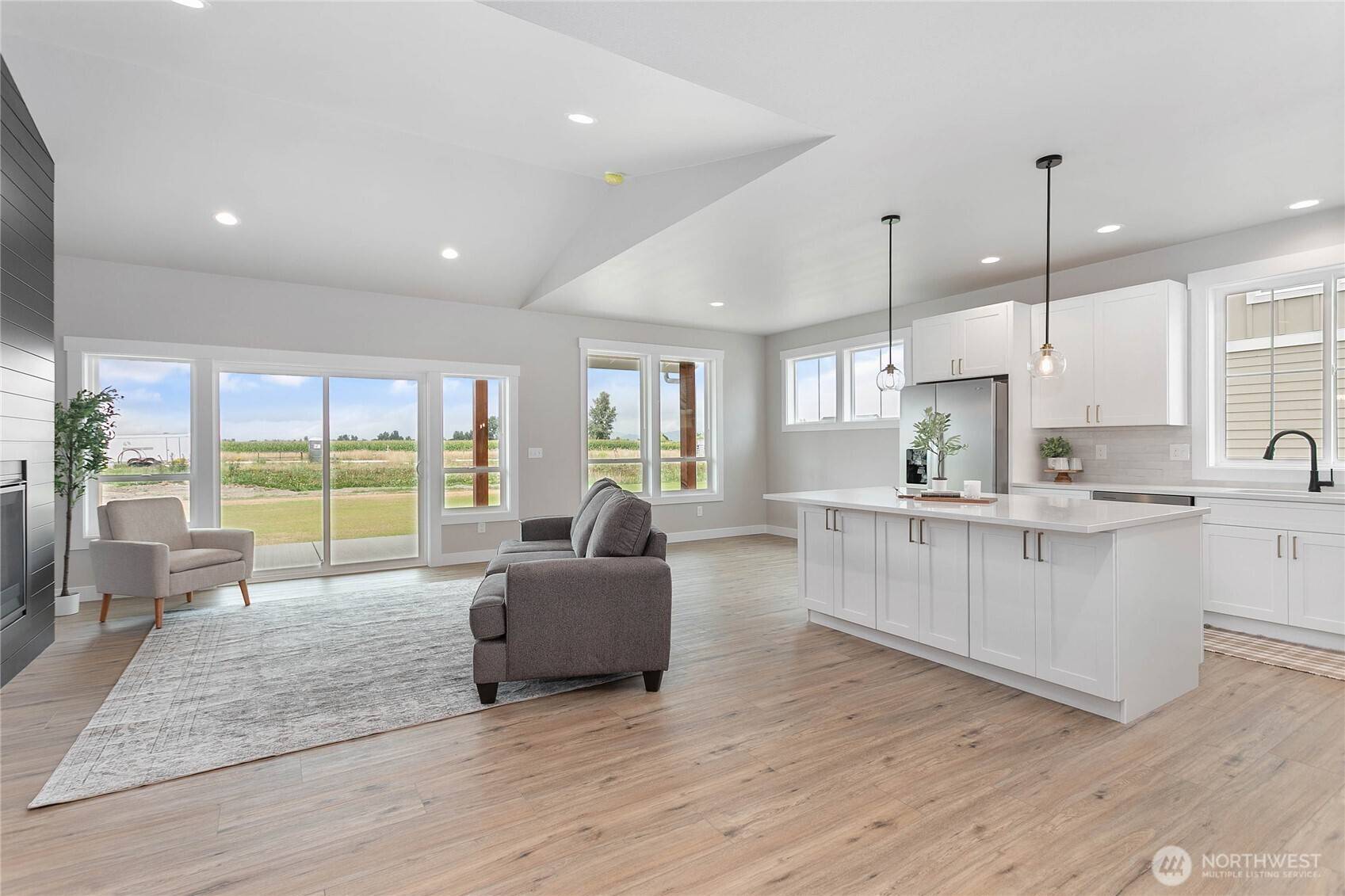 316 W 3rd ST, Everson, WA 98247
