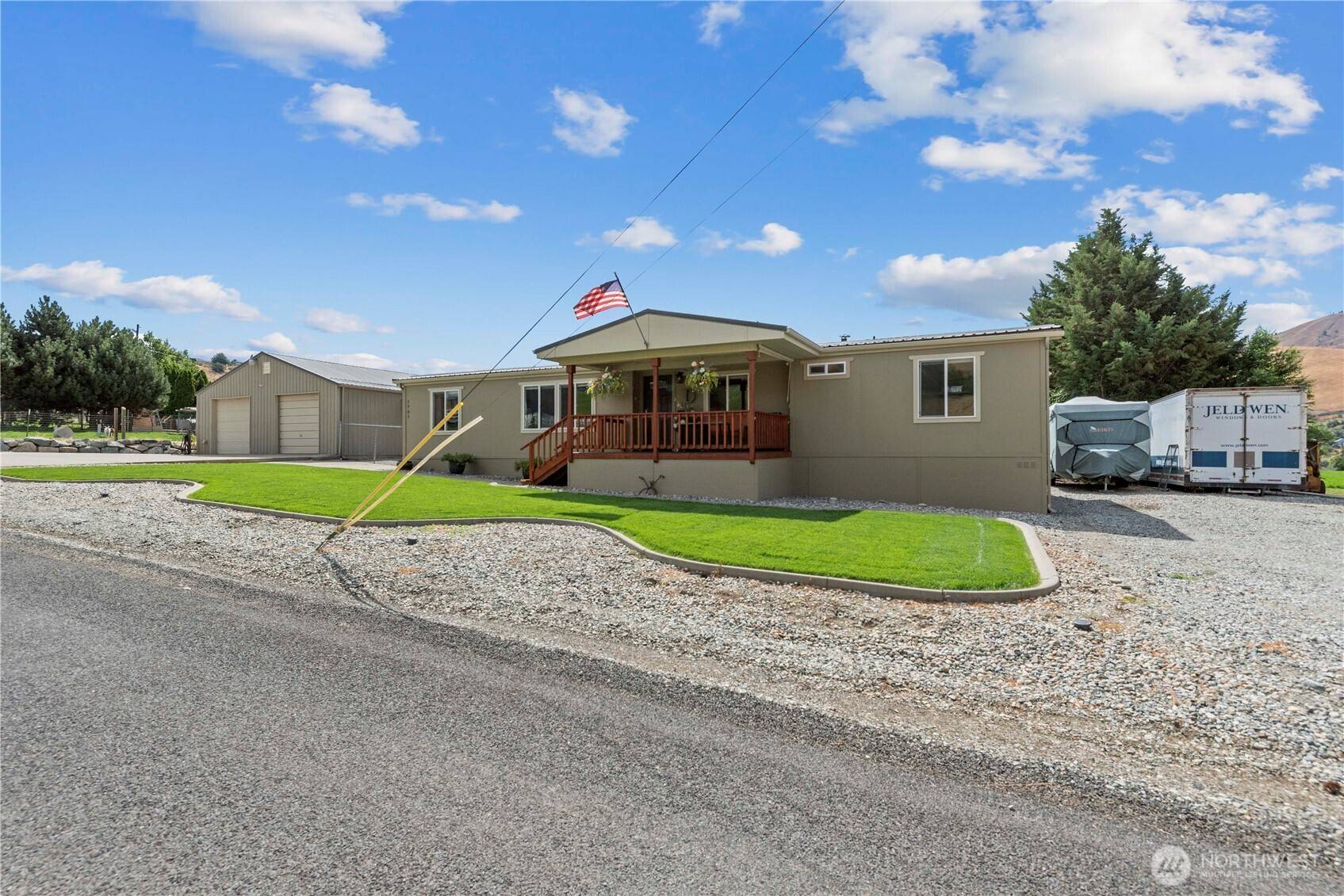 1707 Lower Monitor RD, Wenatchee, WA 98801