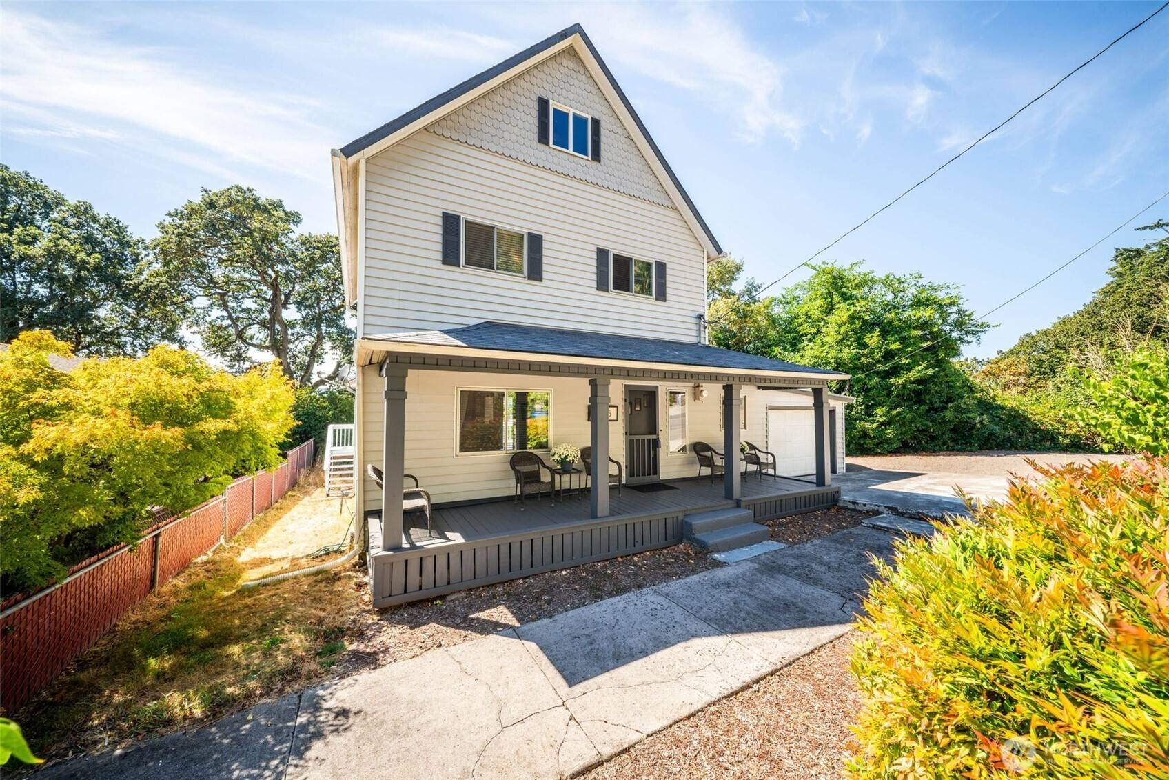 285 N 2nd ST, Kalama, WA 98625