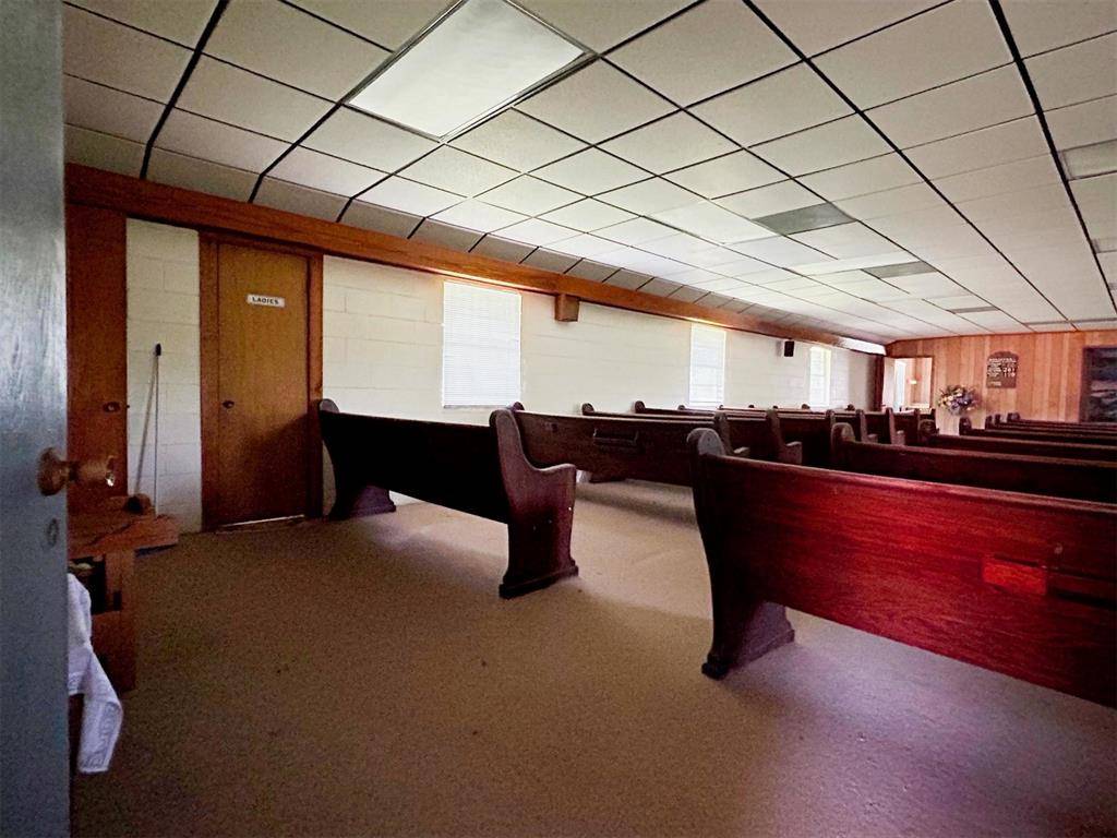 5565 Slim RD, Valliant, OK 74764