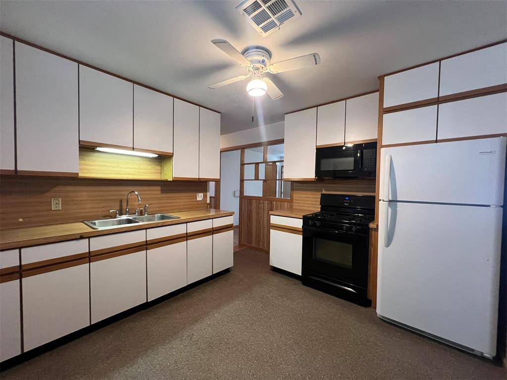 2221 SW 42nd ST, Oklahoma City, OK 73119