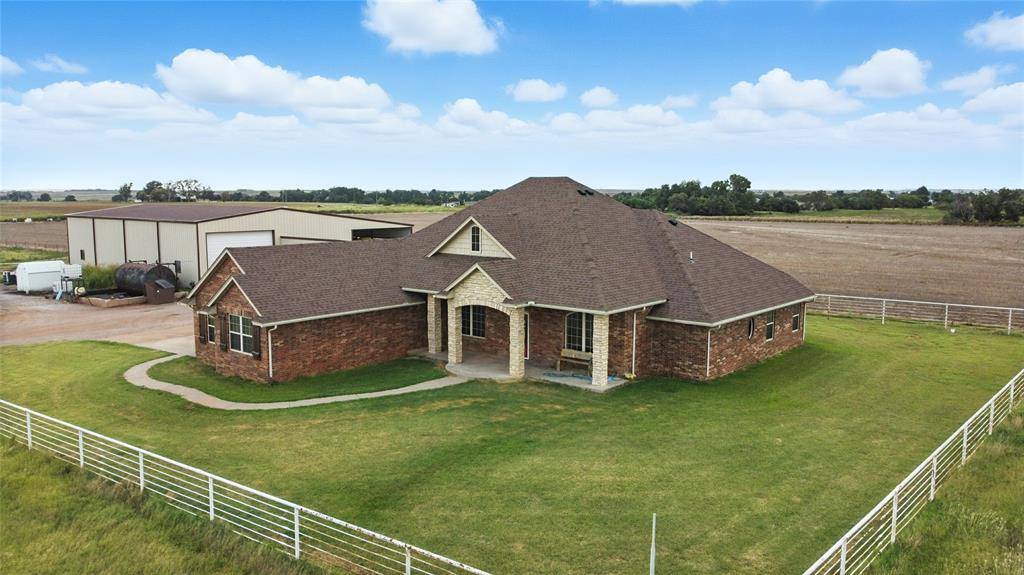21321 E 1290 RD, Sentinel, OK 73664