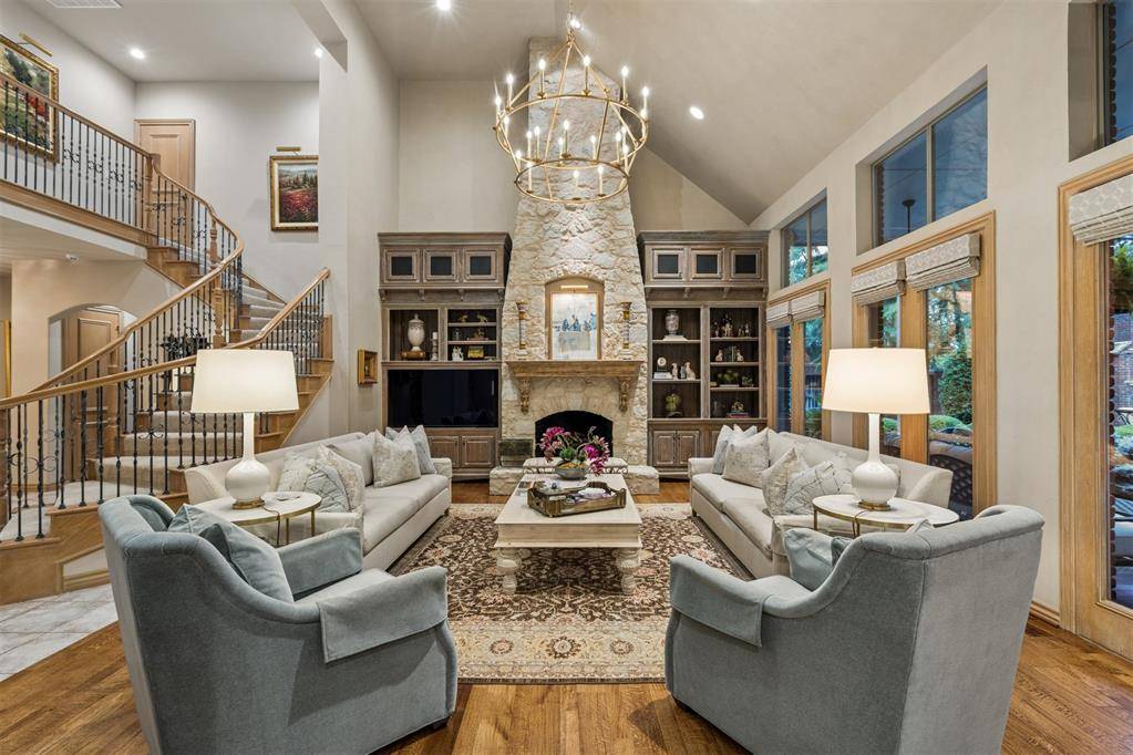 18709 Saddle River DR, Edmond, OK 73012