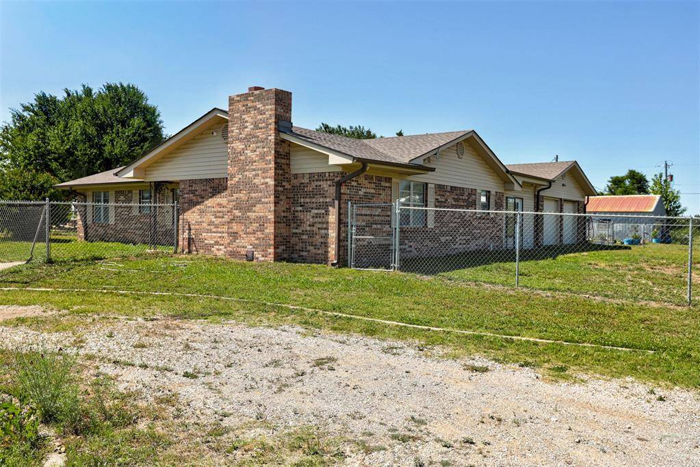 34304 Lake RD, Shawnee, OK 74801