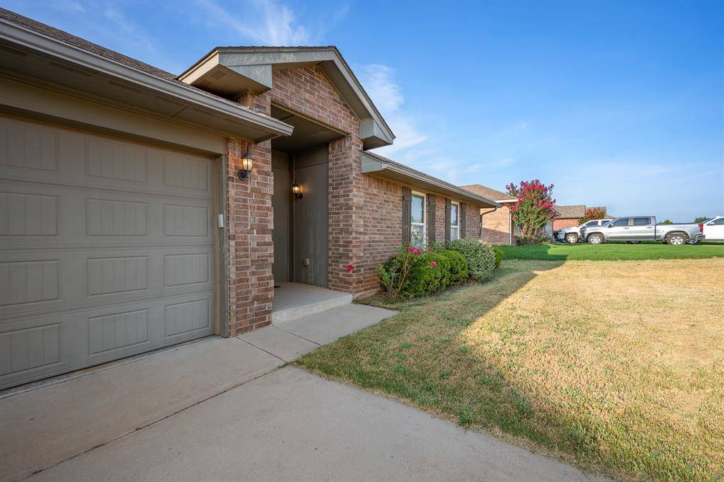 401 Tecumseh Meadows CT, Norman, OK 73069