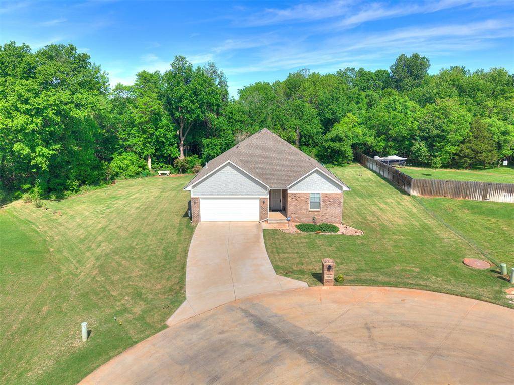 9896 Abington CIR, Edmond, OK 73025