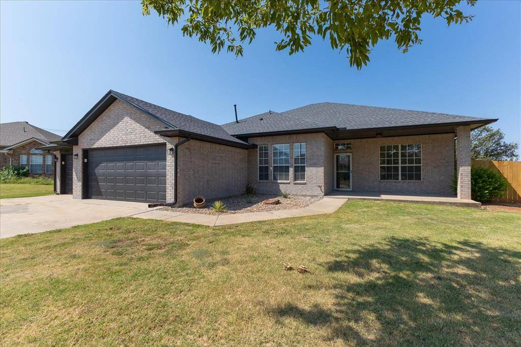 8901 Woodbend DR, Oklahoma City, OK 73135